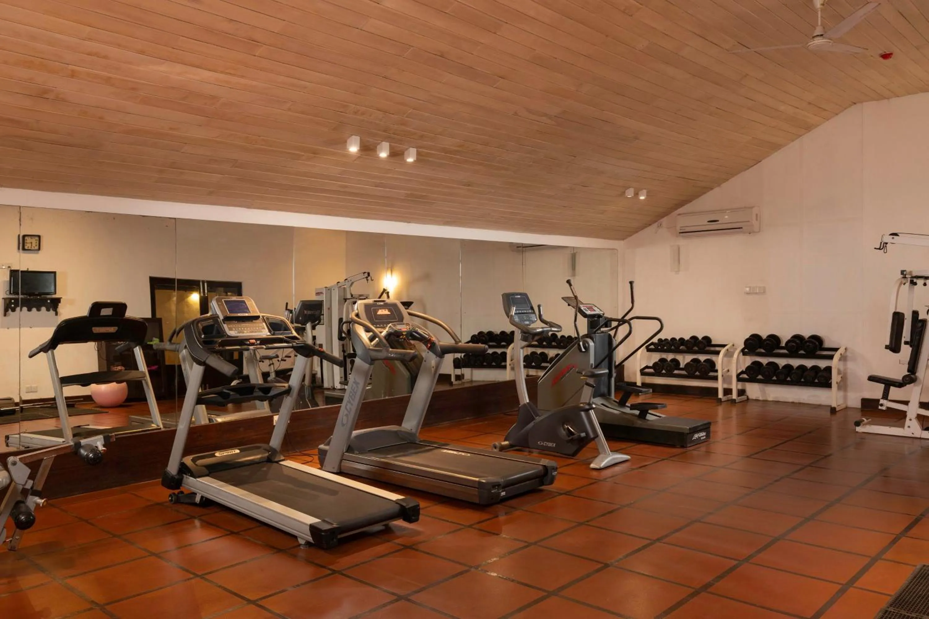 Fitness centre/facilities in Jetwing Lagoon Wellness, A Luxury Reserve - Adults Only