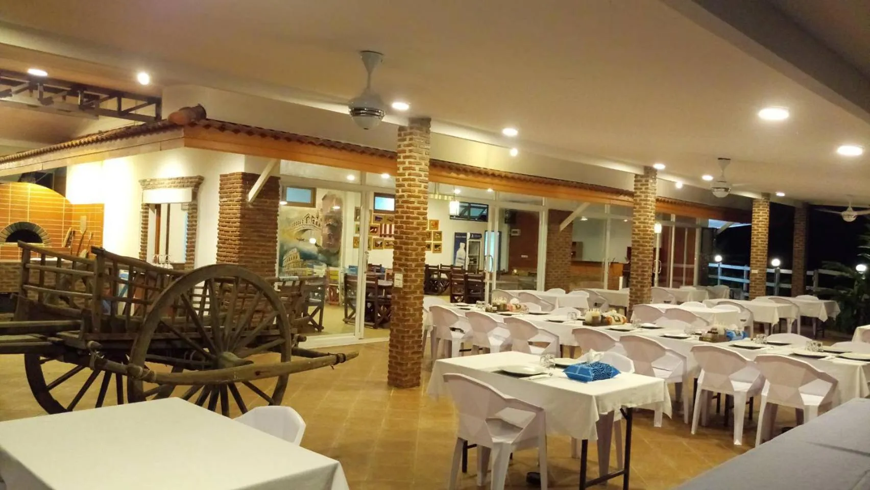 Restaurant/places to eat in Armonia Village Resort and Spa