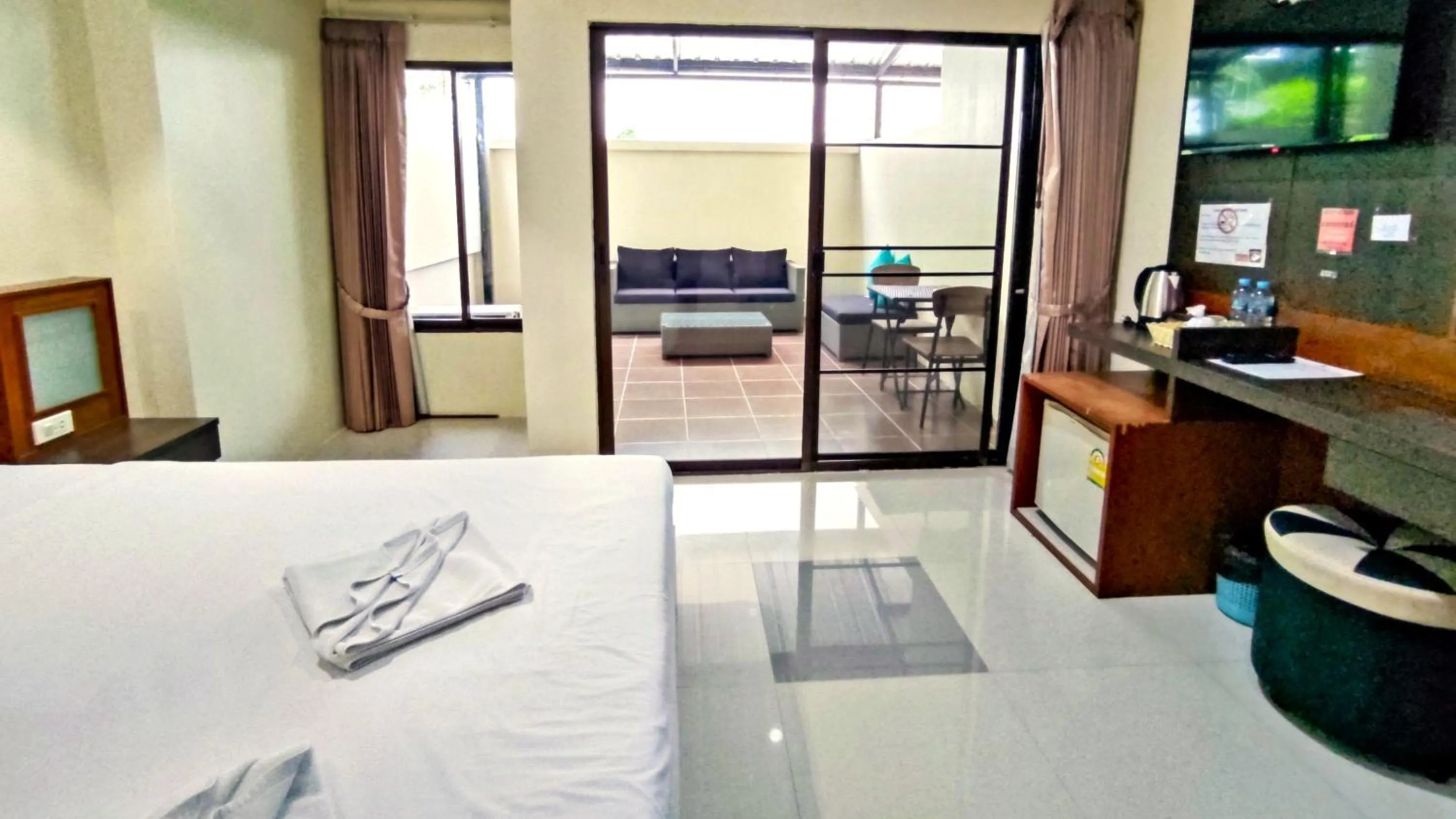 Bedroom, Bed in Lucky Buako Hotel Patong