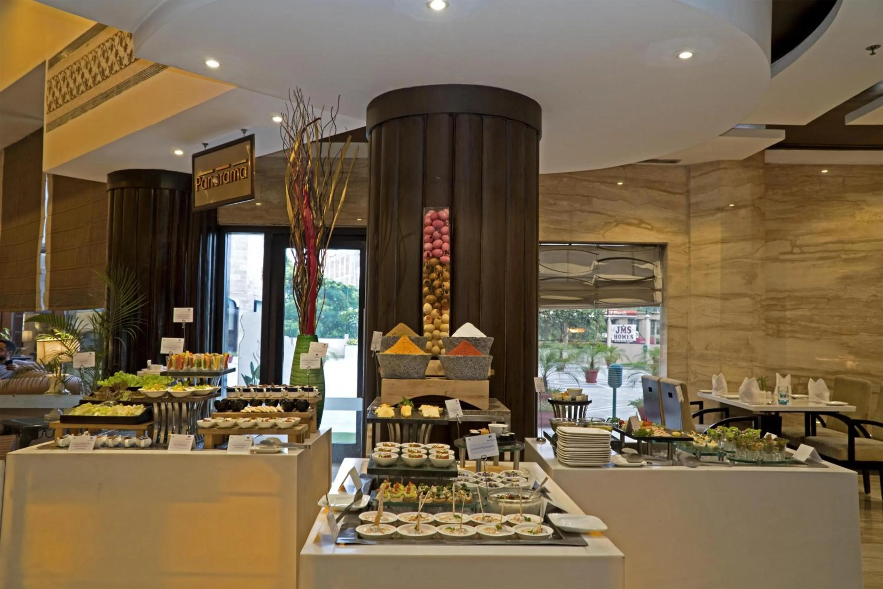 Food and drinks in Park Plaza, Ludhiana