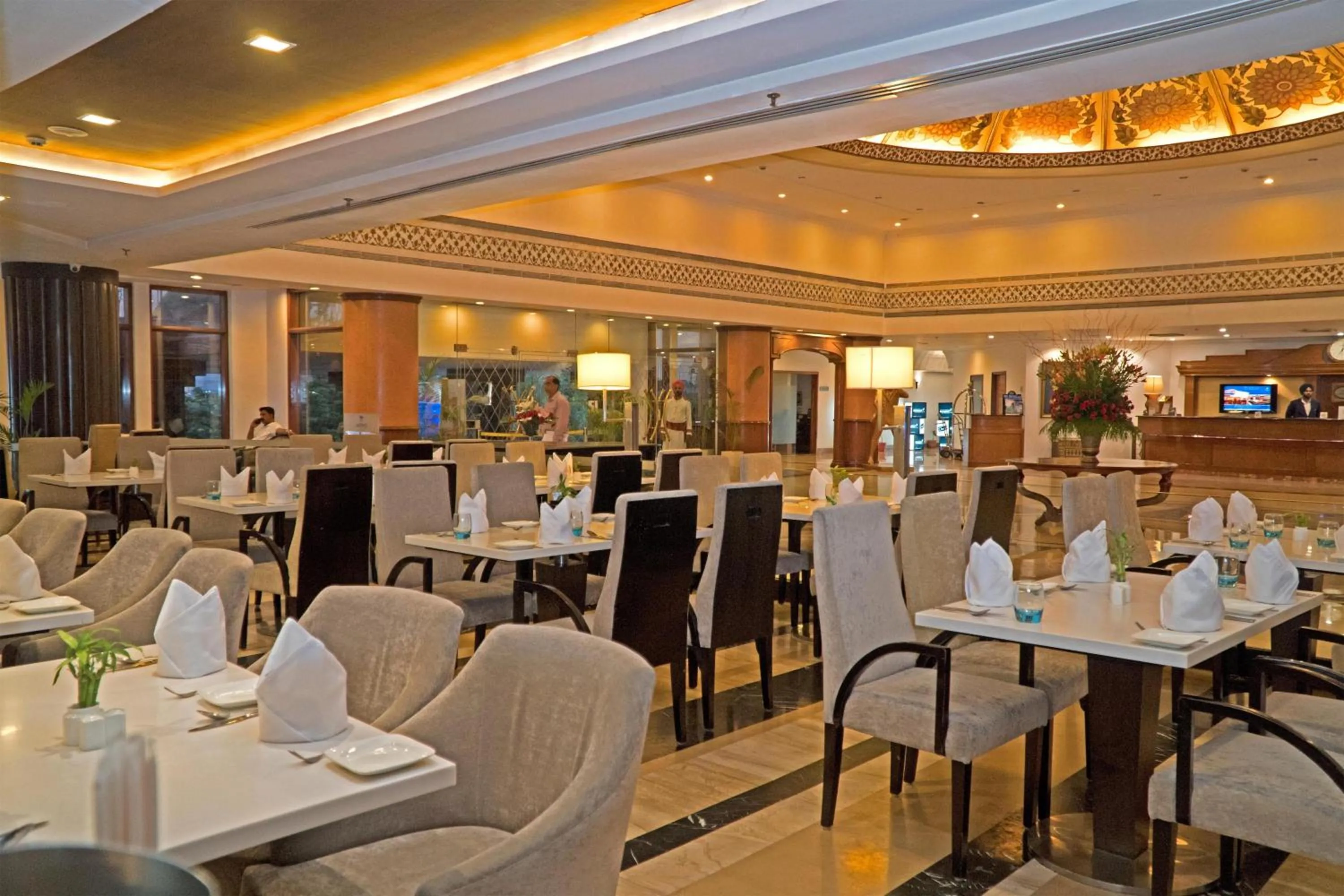 Restaurant/places to eat in Park Plaza, Ludhiana