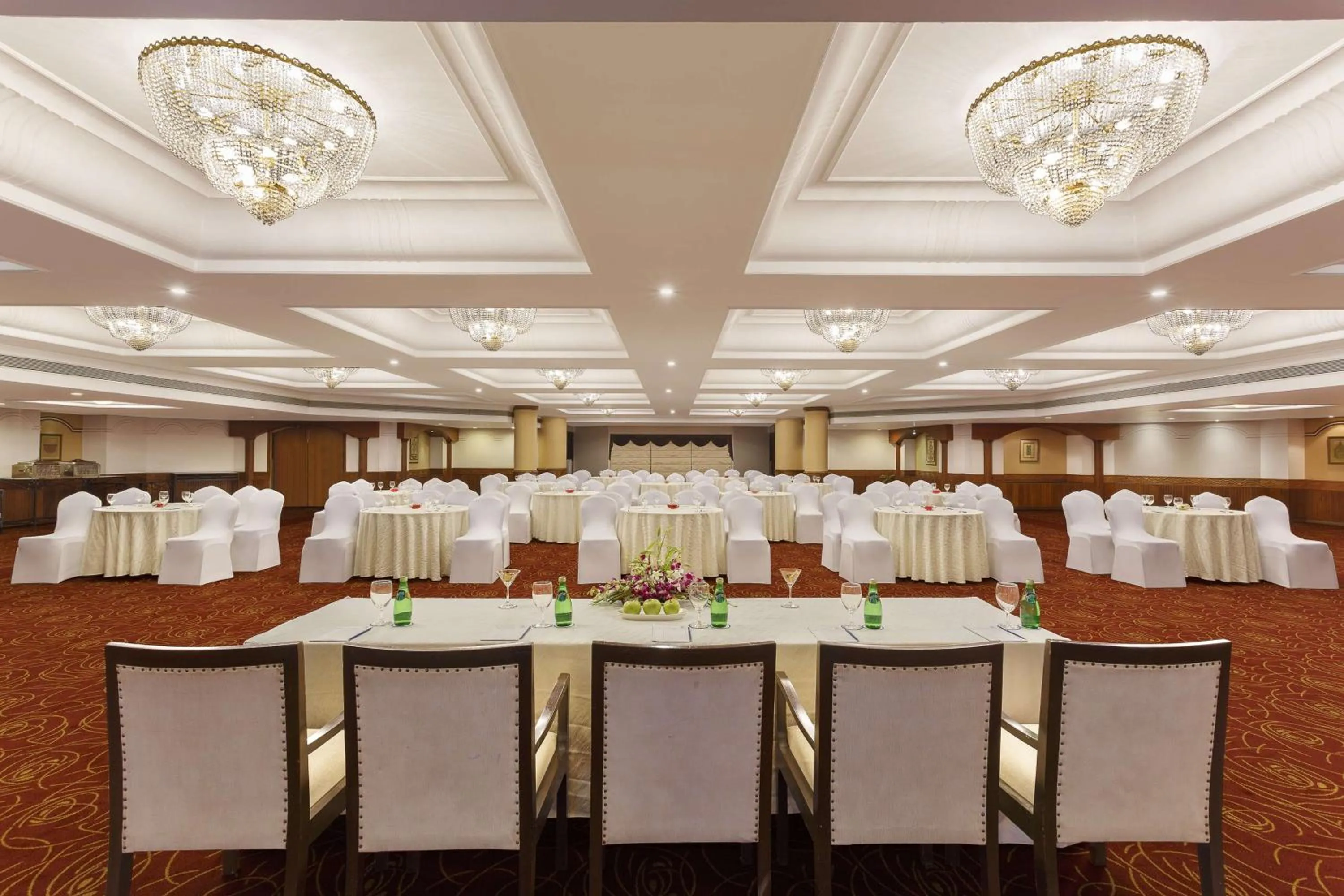 Banquet/Function facilities in Park Plaza, Ludhiana