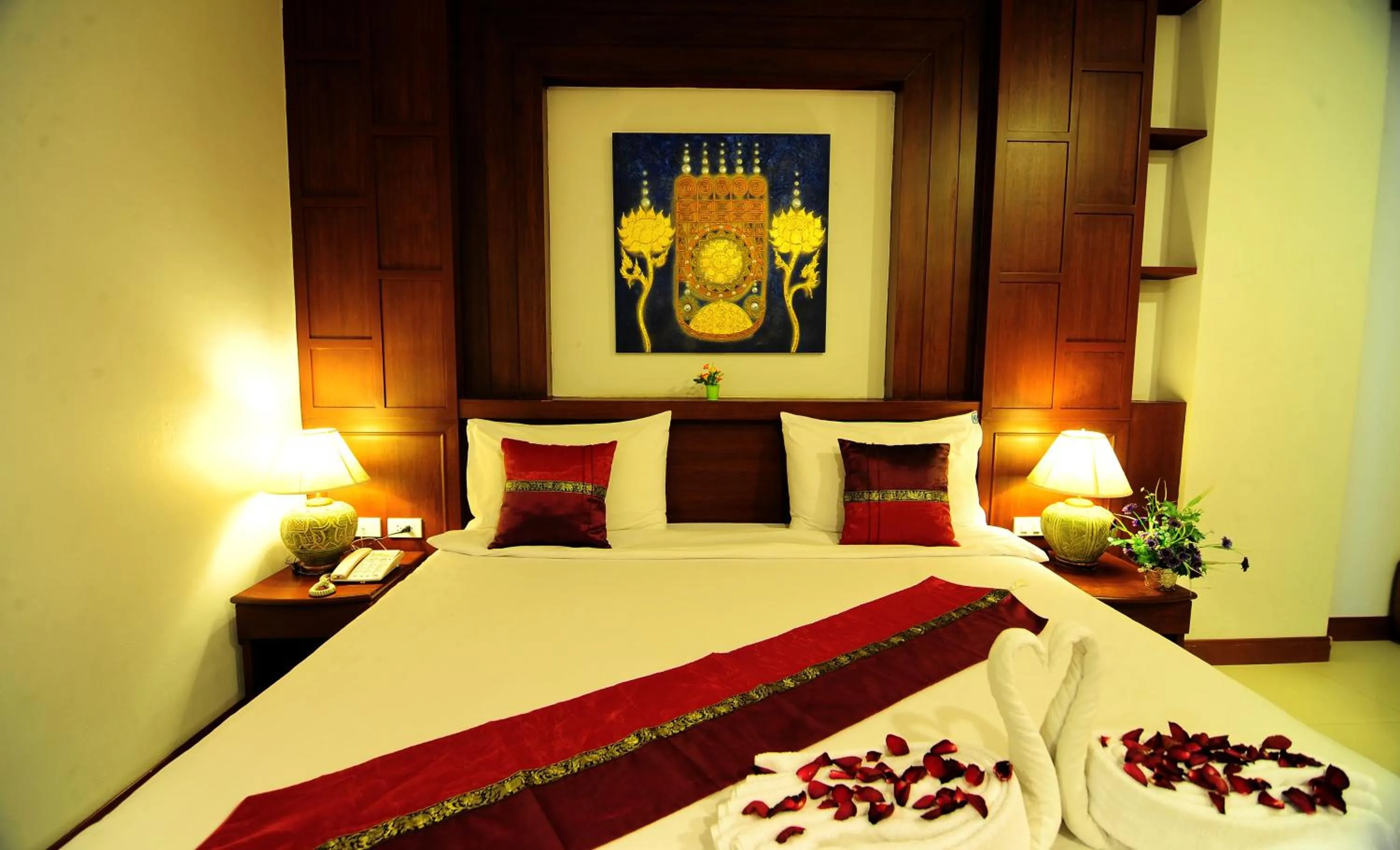 Photo of the whole room, Bed in Arita Hotel Patong