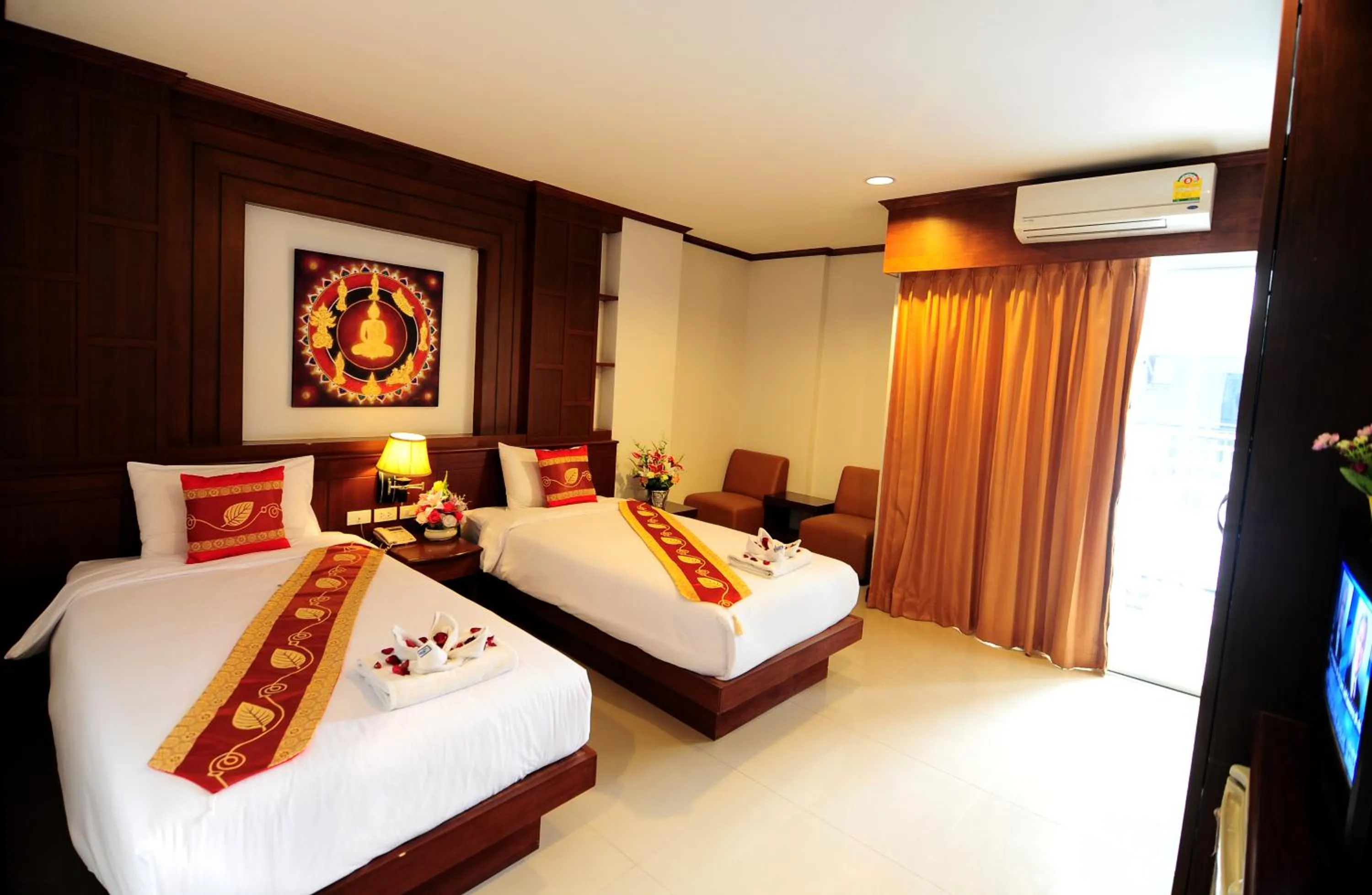 Day, Bed in Arita Hotel Patong