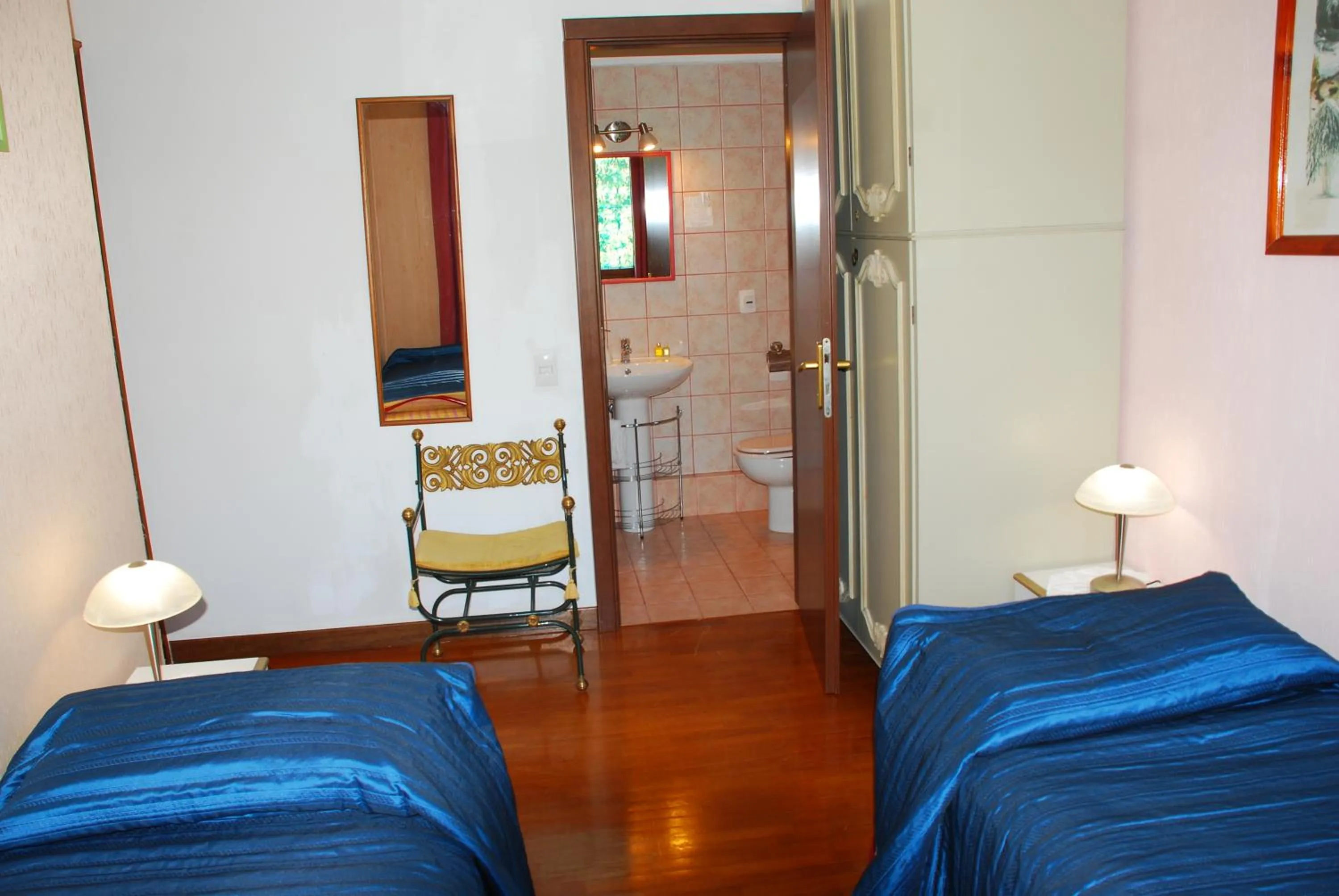 Bathroom, Bed in B&B Villa Sans Souci