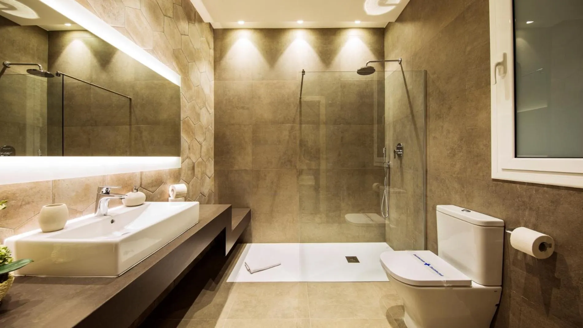 Fisa Rentals Ramblas Apartments