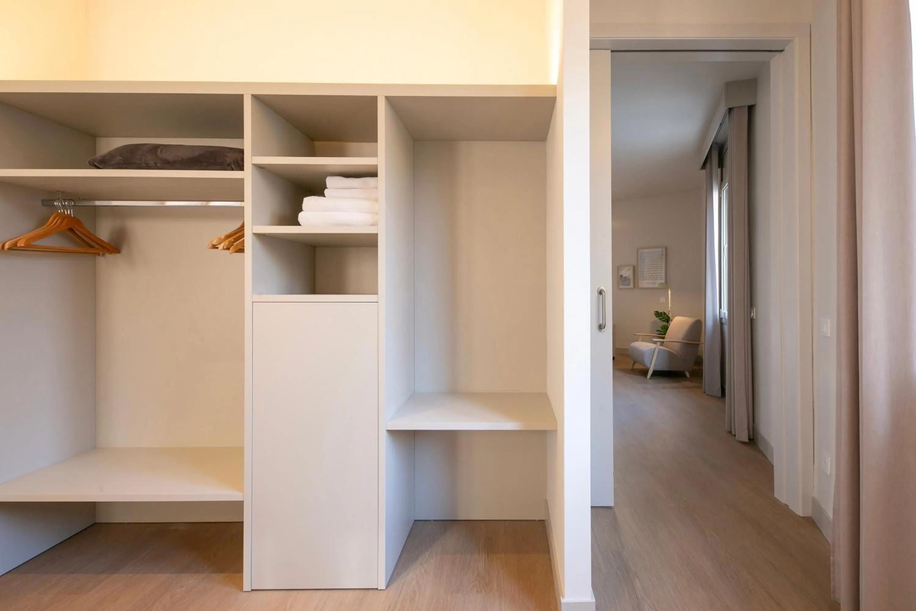 Fisa Rentals Ramblas Apartments