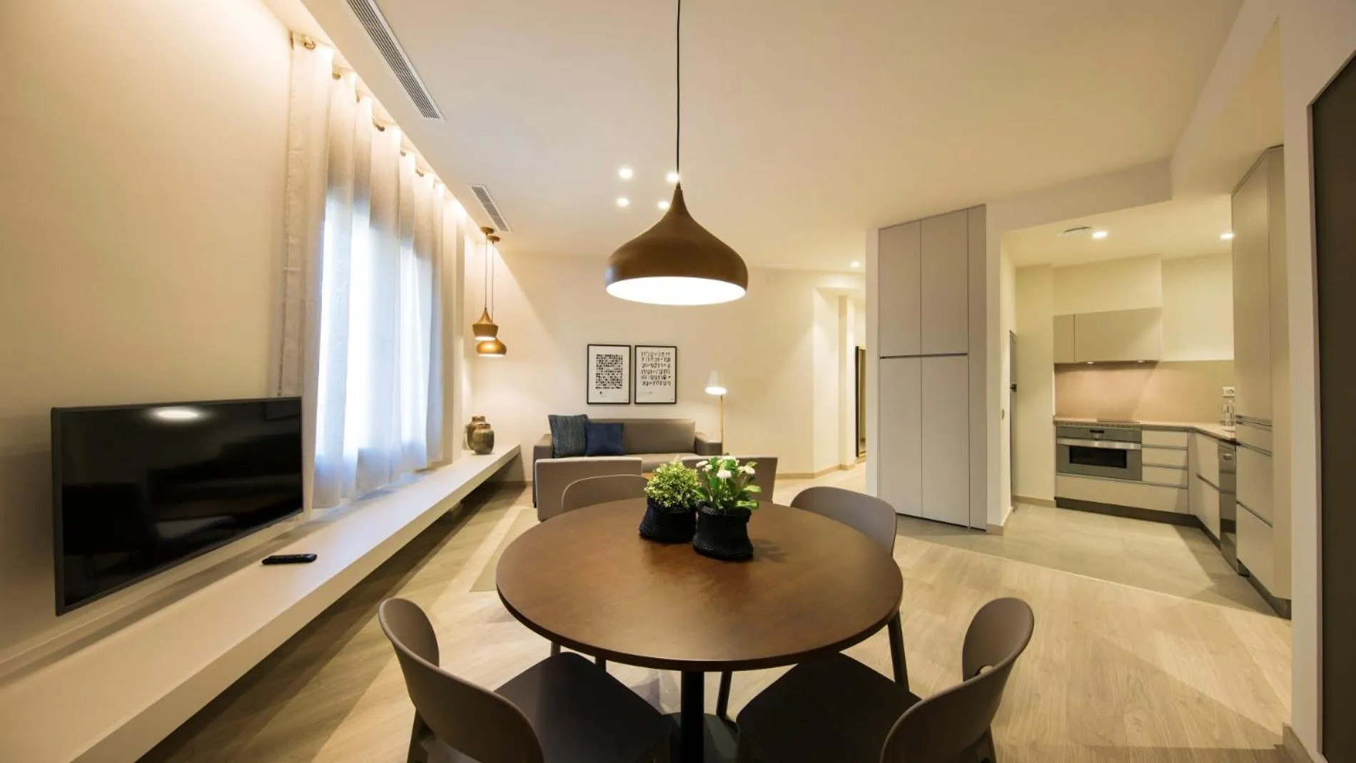 Fisa Rentals Ramblas Apartments