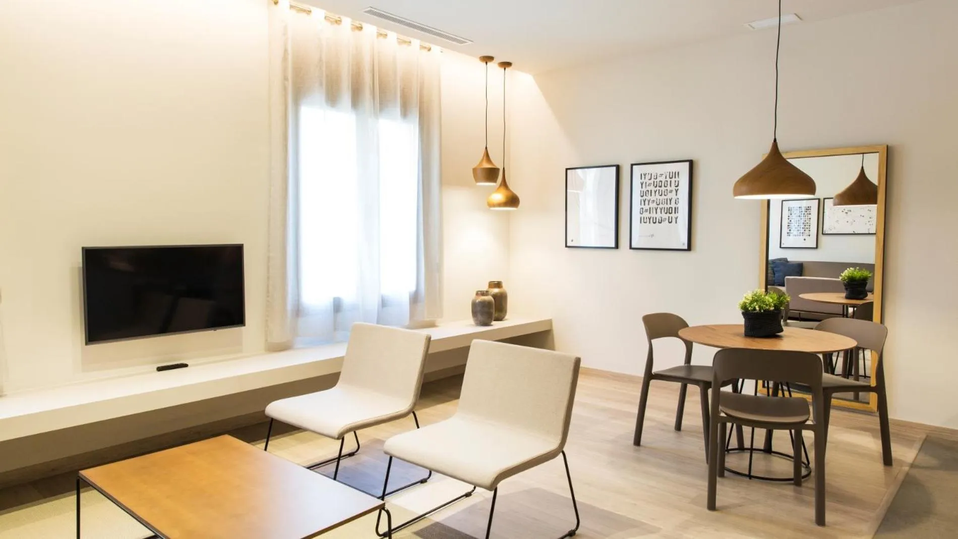 Fisa Rentals Ramblas Apartments