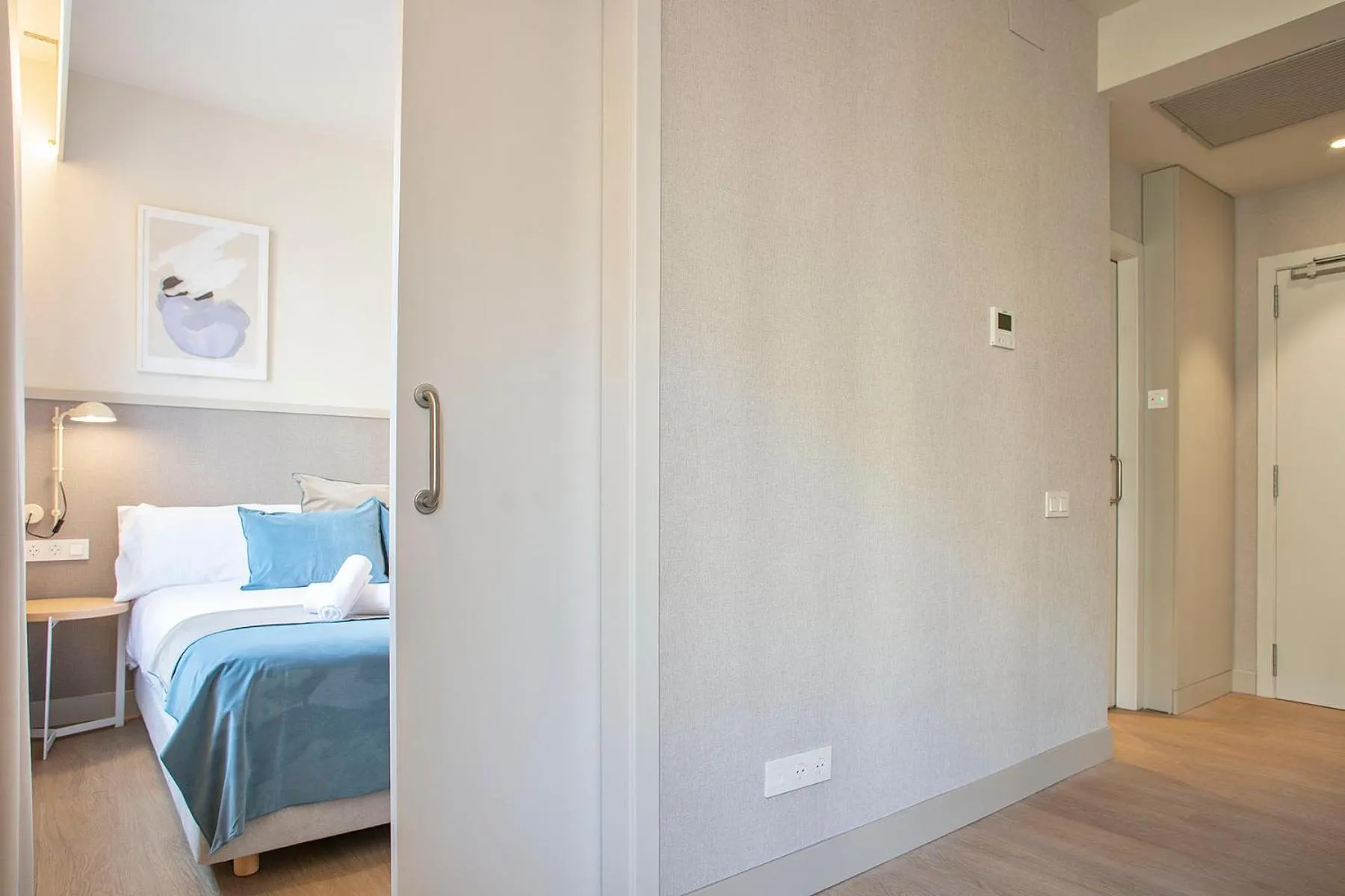 Bedroom, Bed in Fisa Rentals Ramblas Apartments