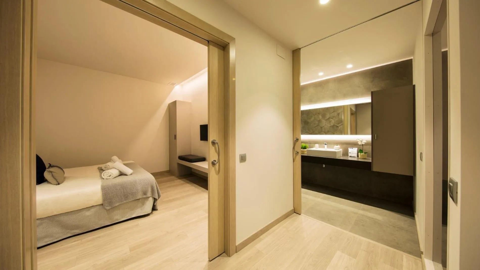 Bed in Fisa Rentals Ramblas Apartments