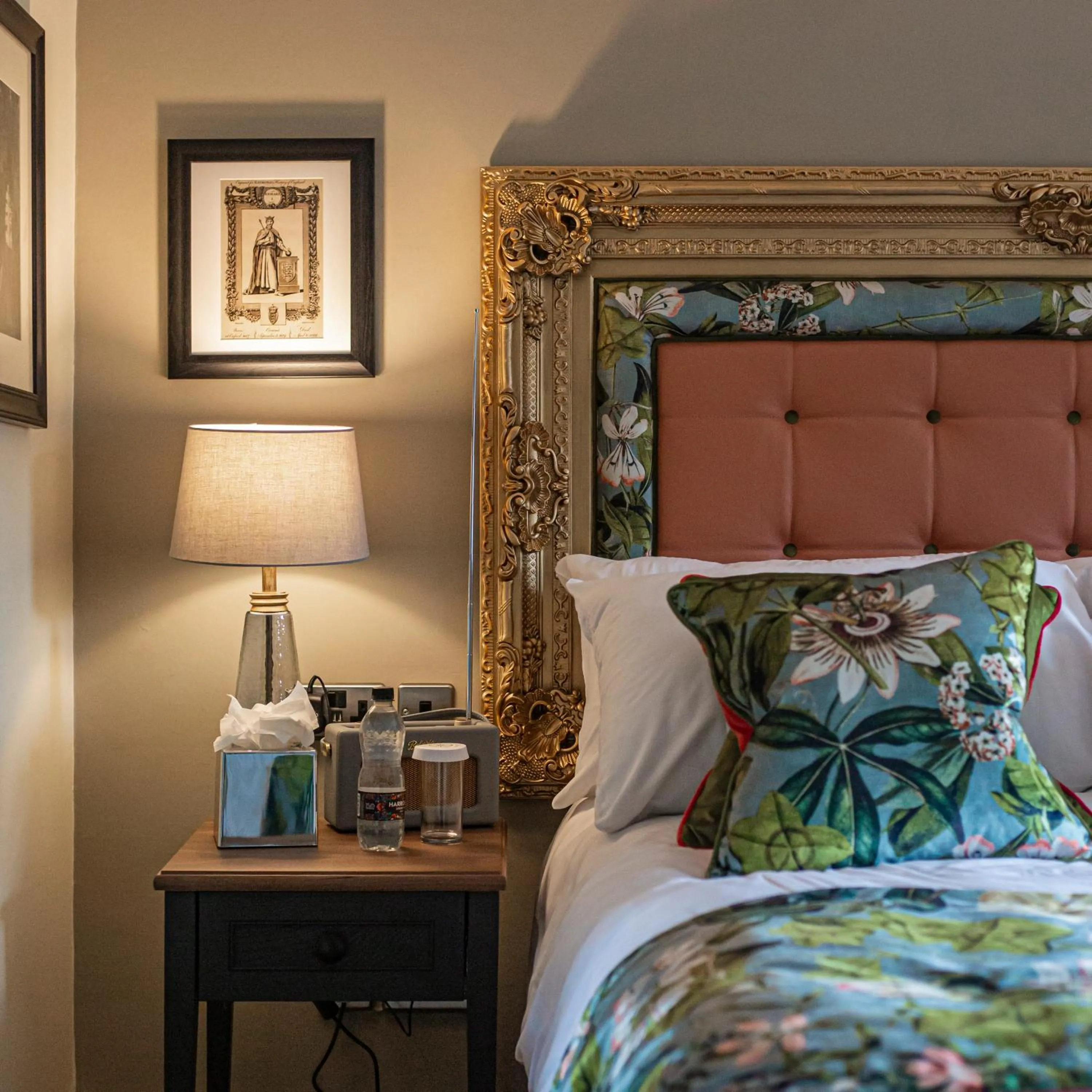 Bed in The Kings Arms and Royal Hotel, Godalming, Surrey - The Coaching Inn Group