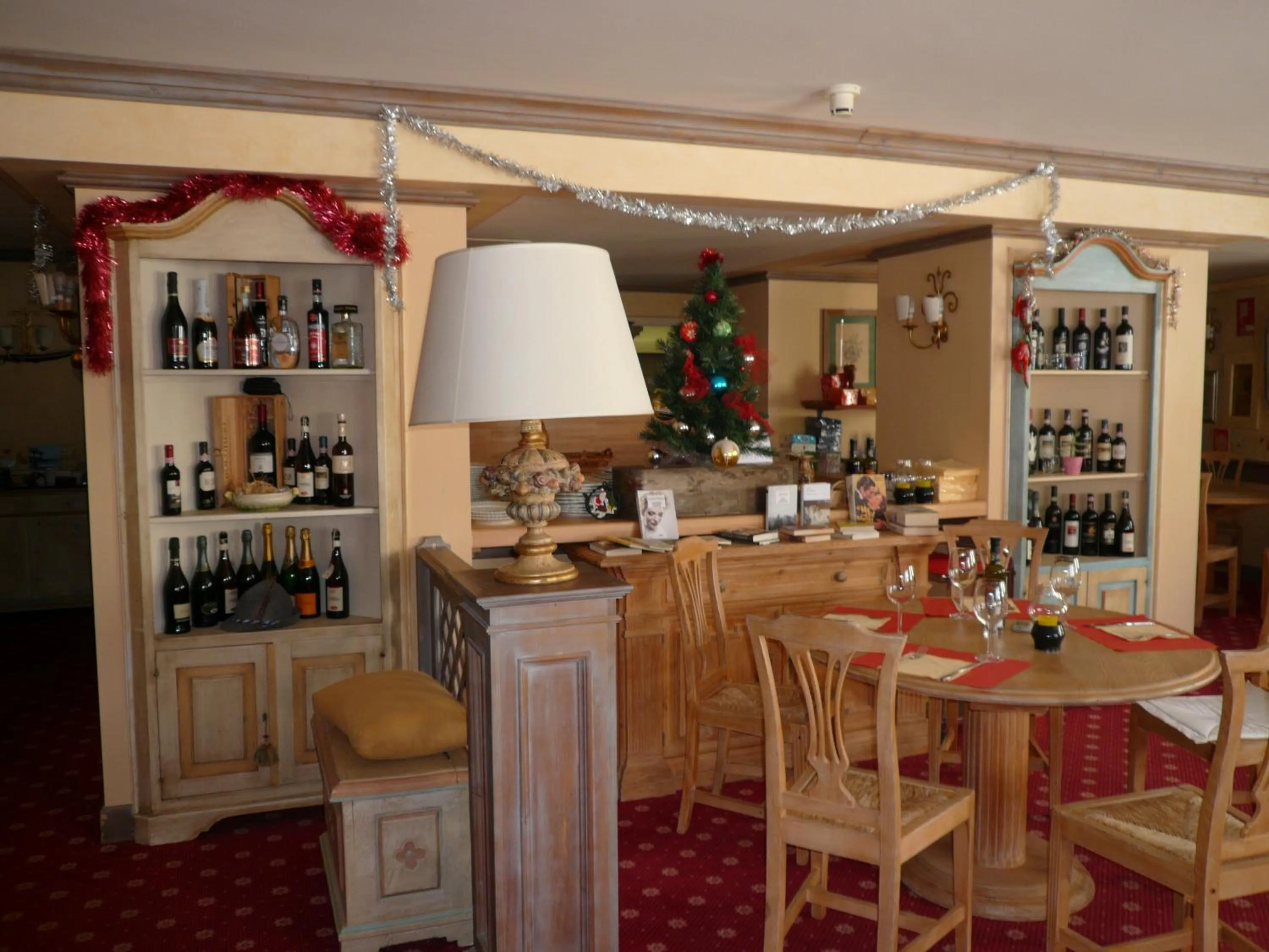 Lounge or bar in RTA Hotel Catturani