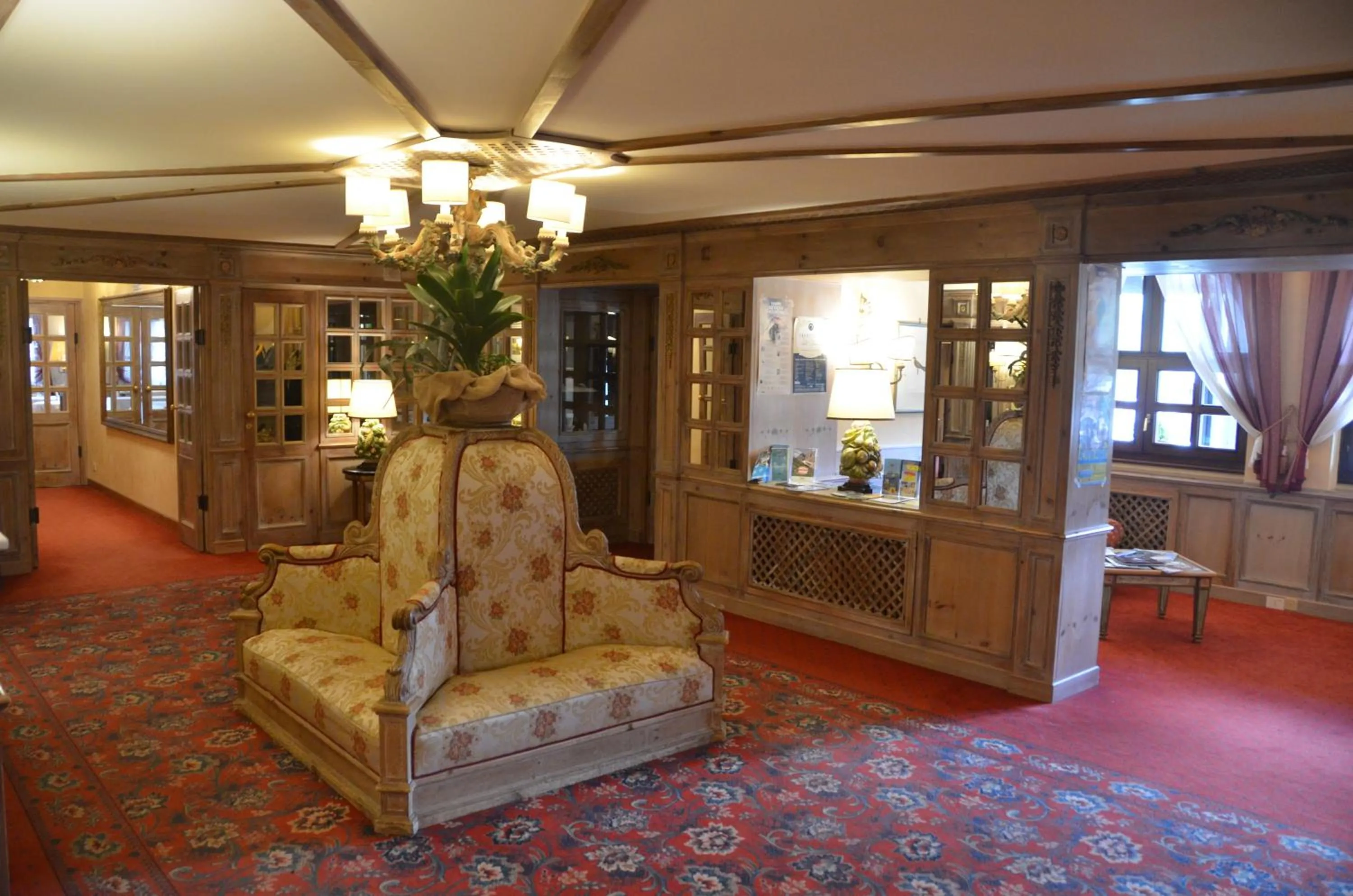 Lobby or reception in RTA Hotel Catturani