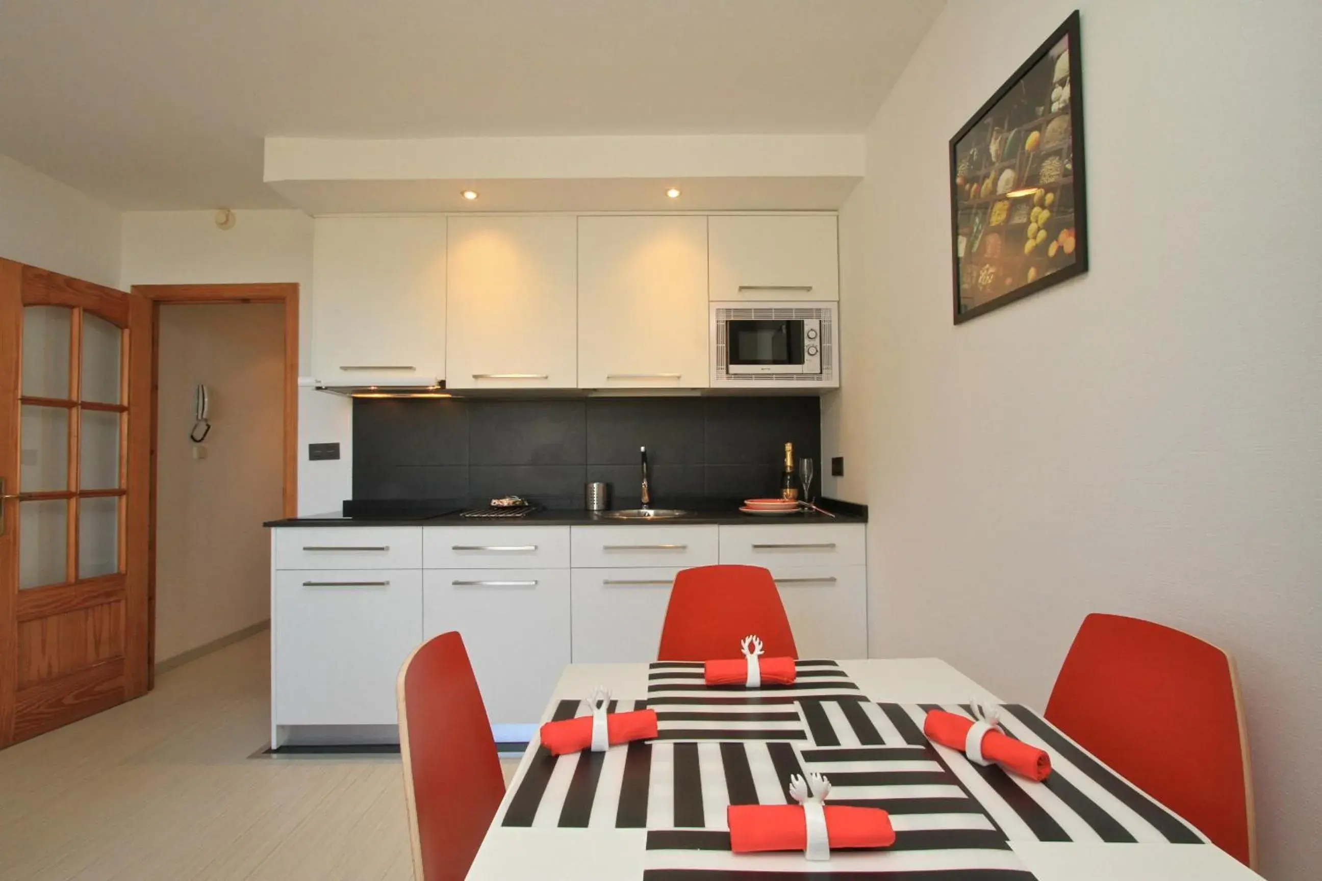 Superior Apartment in Inside Plaza Sierra Nevada Superior Apartment in Inside Plaza Sierra Nevada