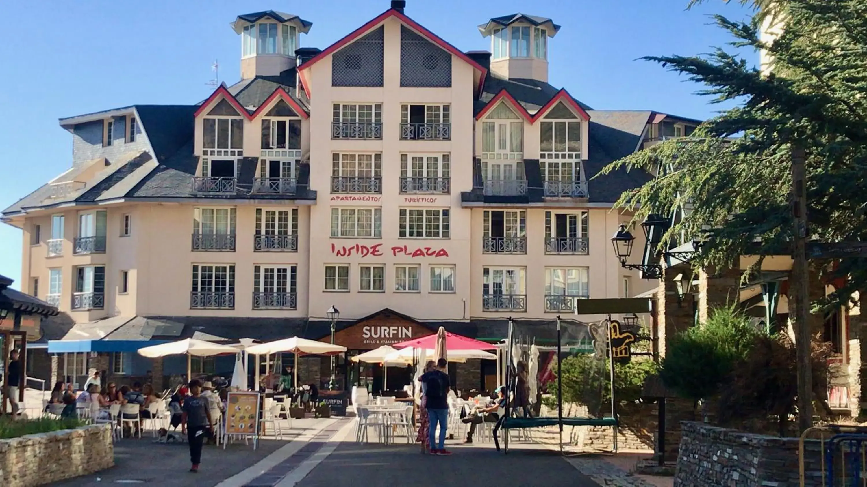 Inside Plaza Sierra Nevada Inside Plaza Sierra Nevada