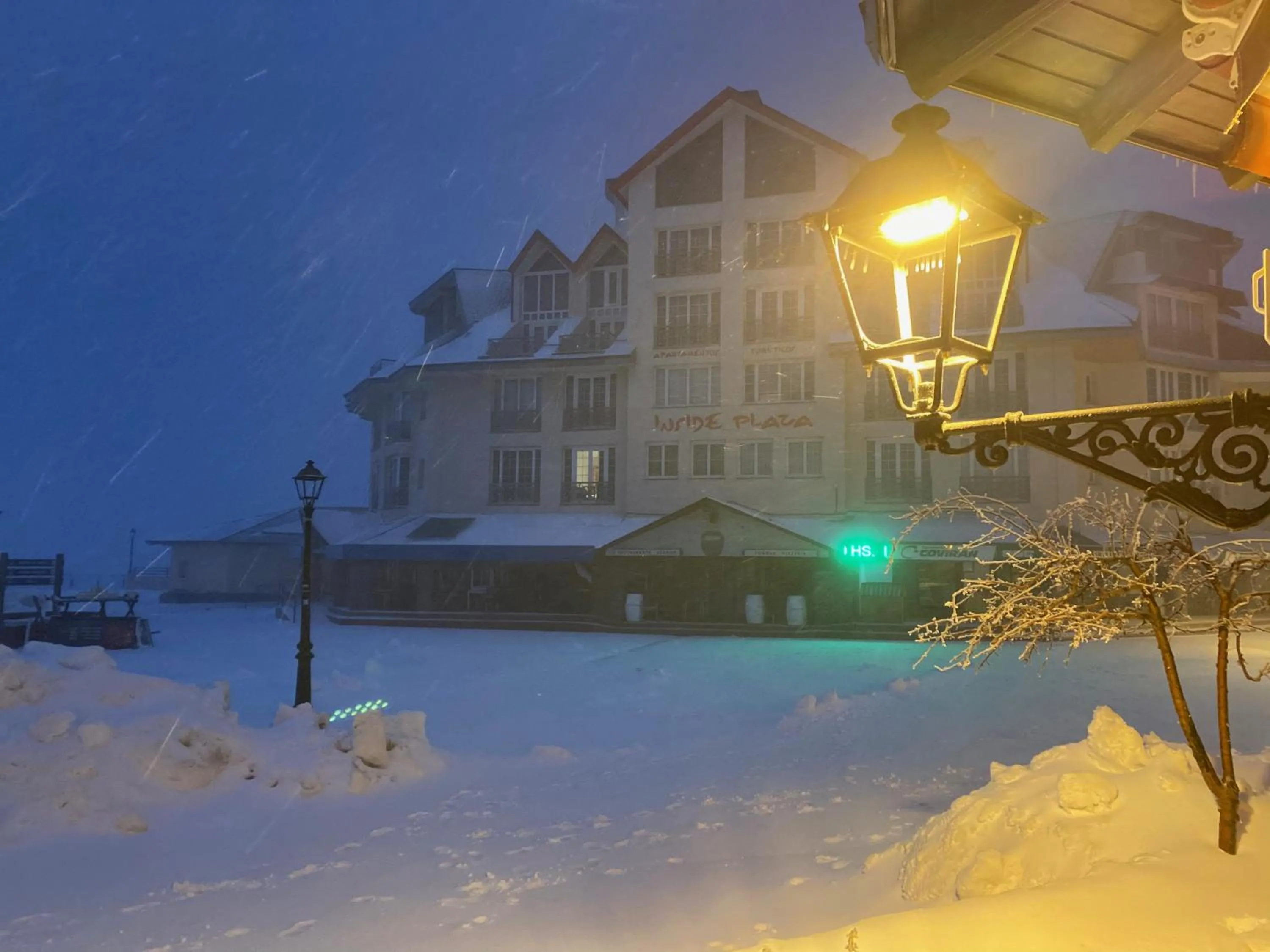 Property building in Inside Plaza Sierra Nevada