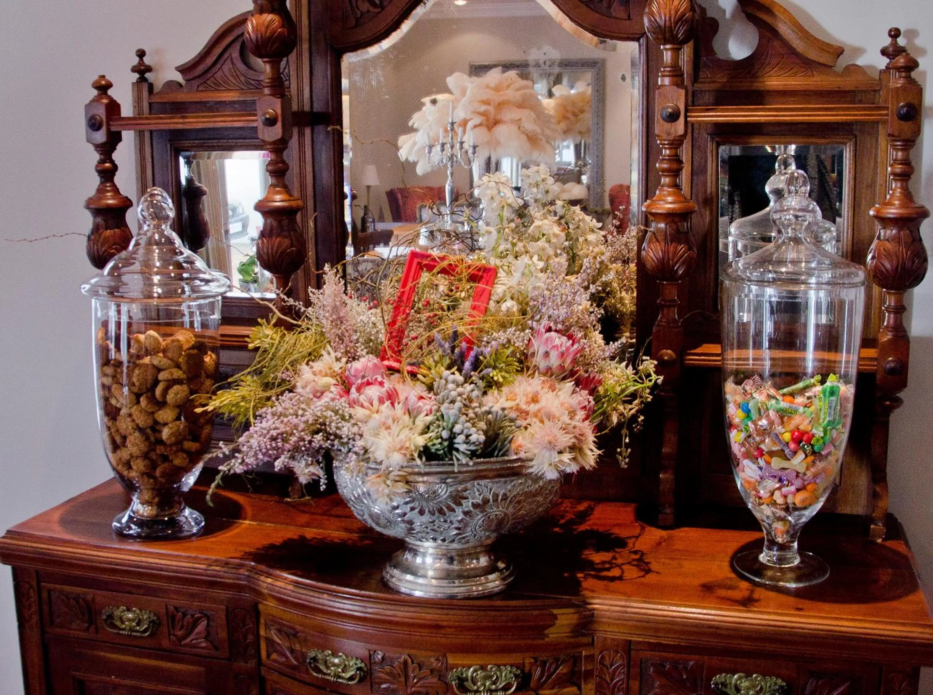 Communal lounge/ TV room in Batavia Boutique Hotel