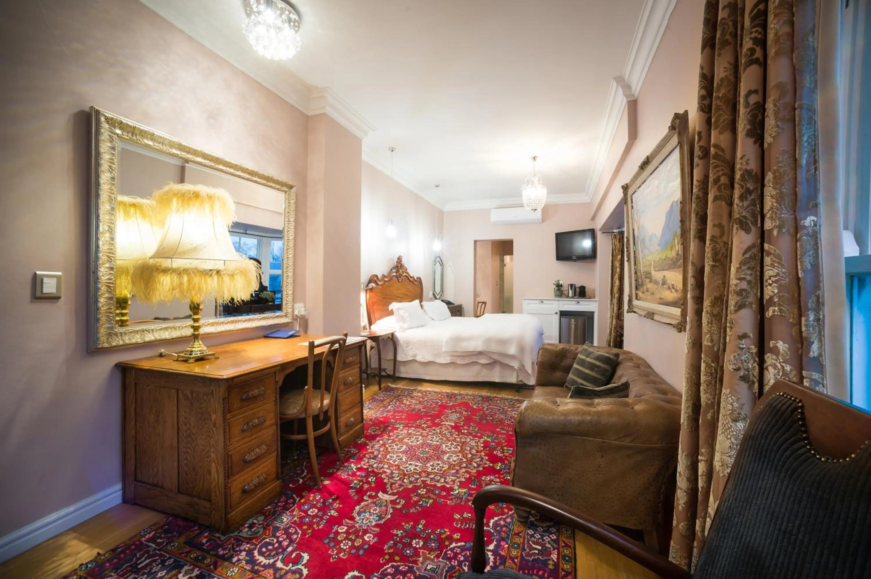 Photo of the whole room, Bed in Batavia Boutique Hotel