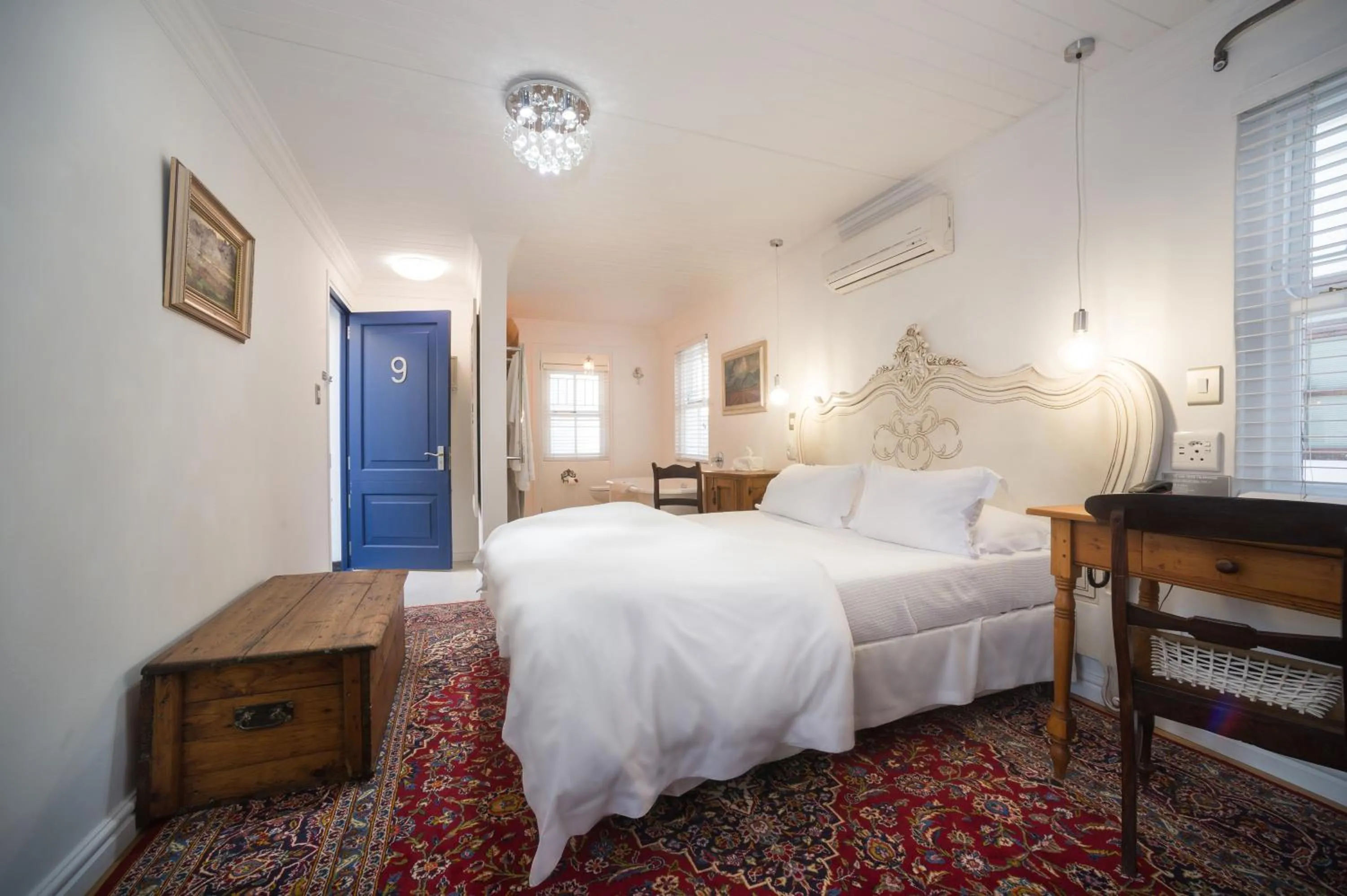 Photo of the whole room, Bed in Batavia Boutique Hotel