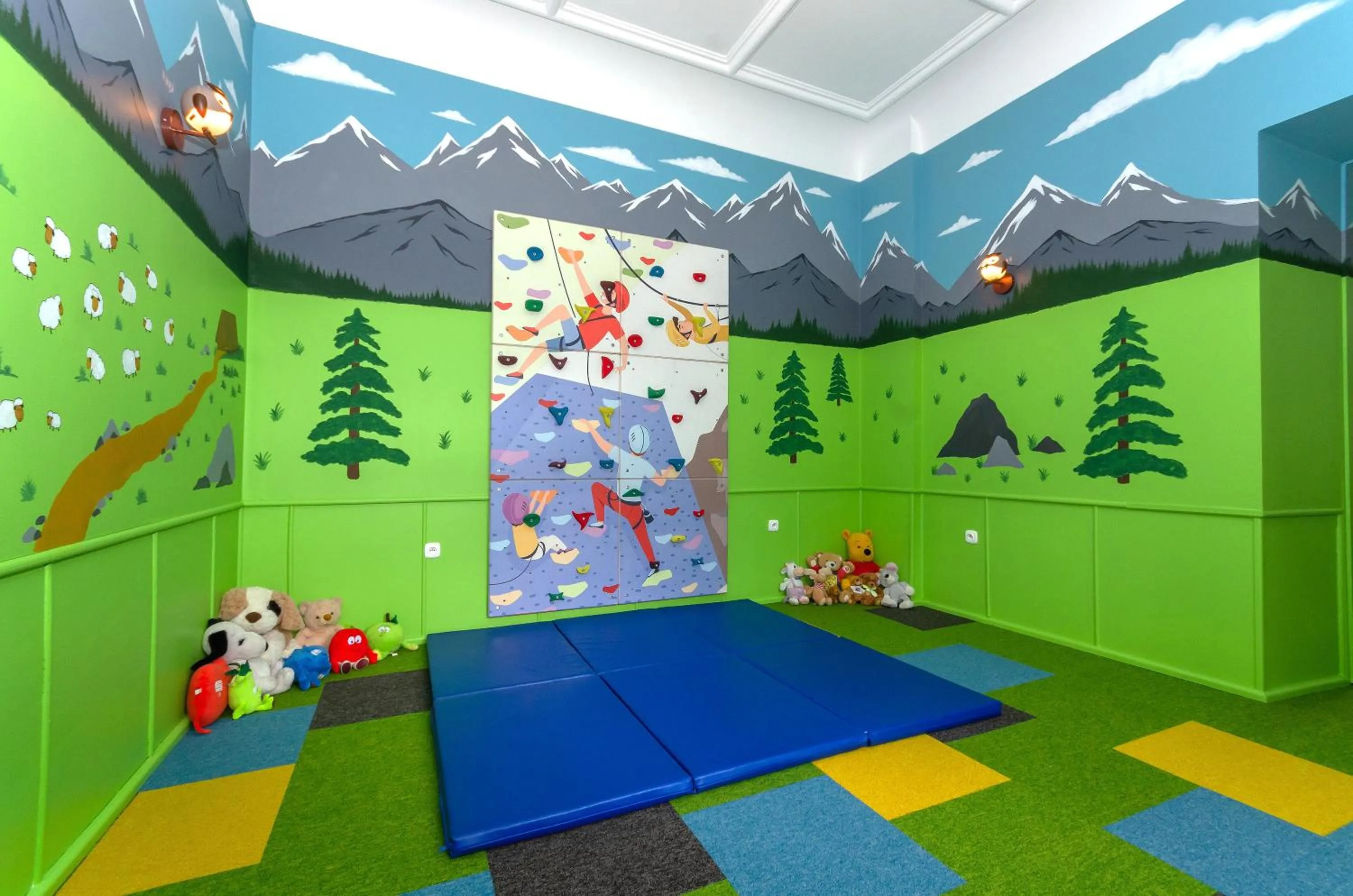 Children play ground in Halny Pensjonat