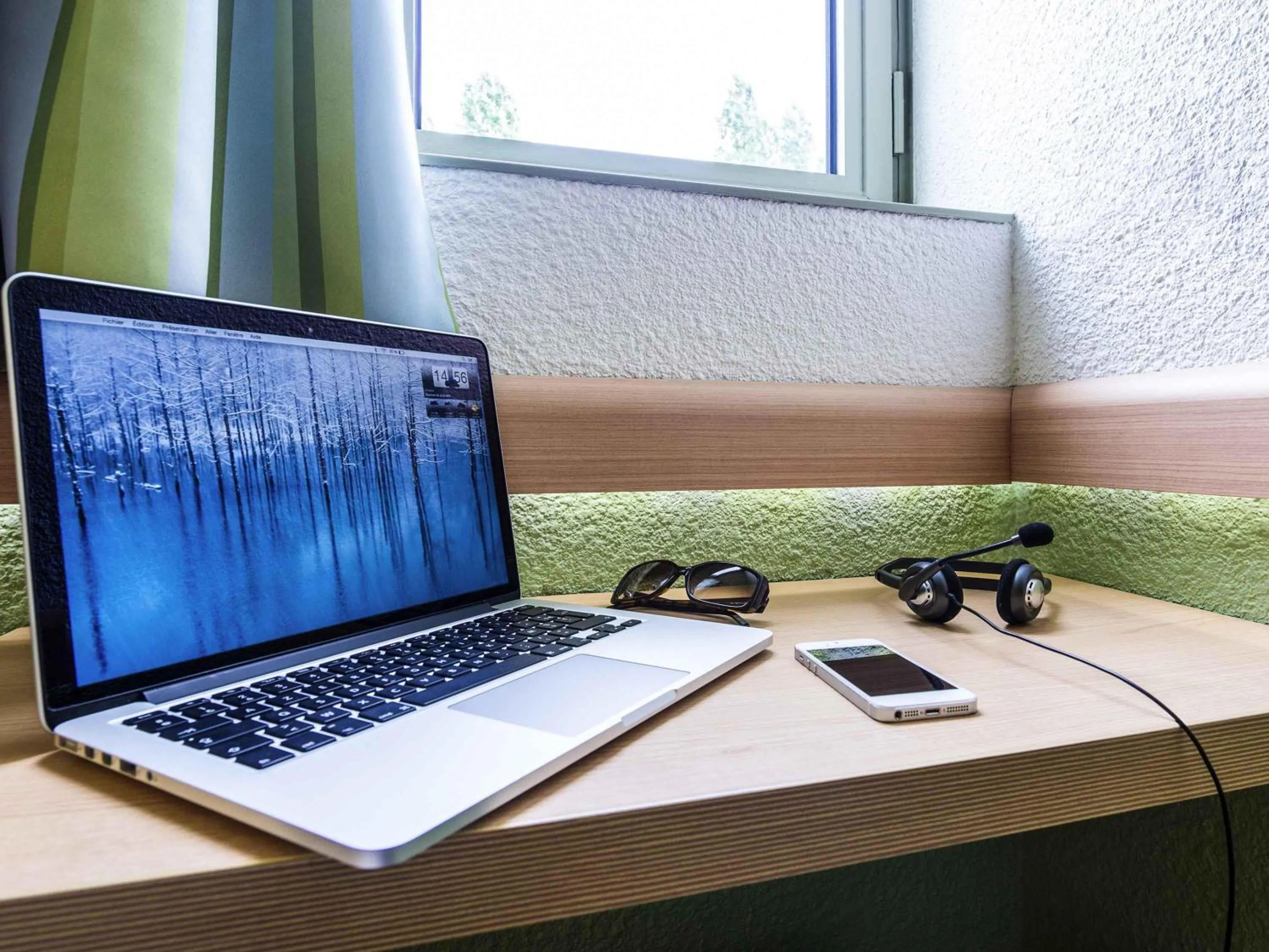 Bedroom in ibis budget Châtellerault Nord