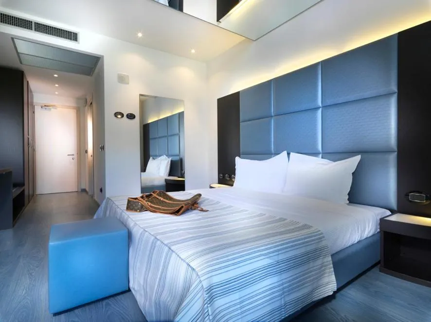 Photo of the whole room, Bed in Blu9 Hotel