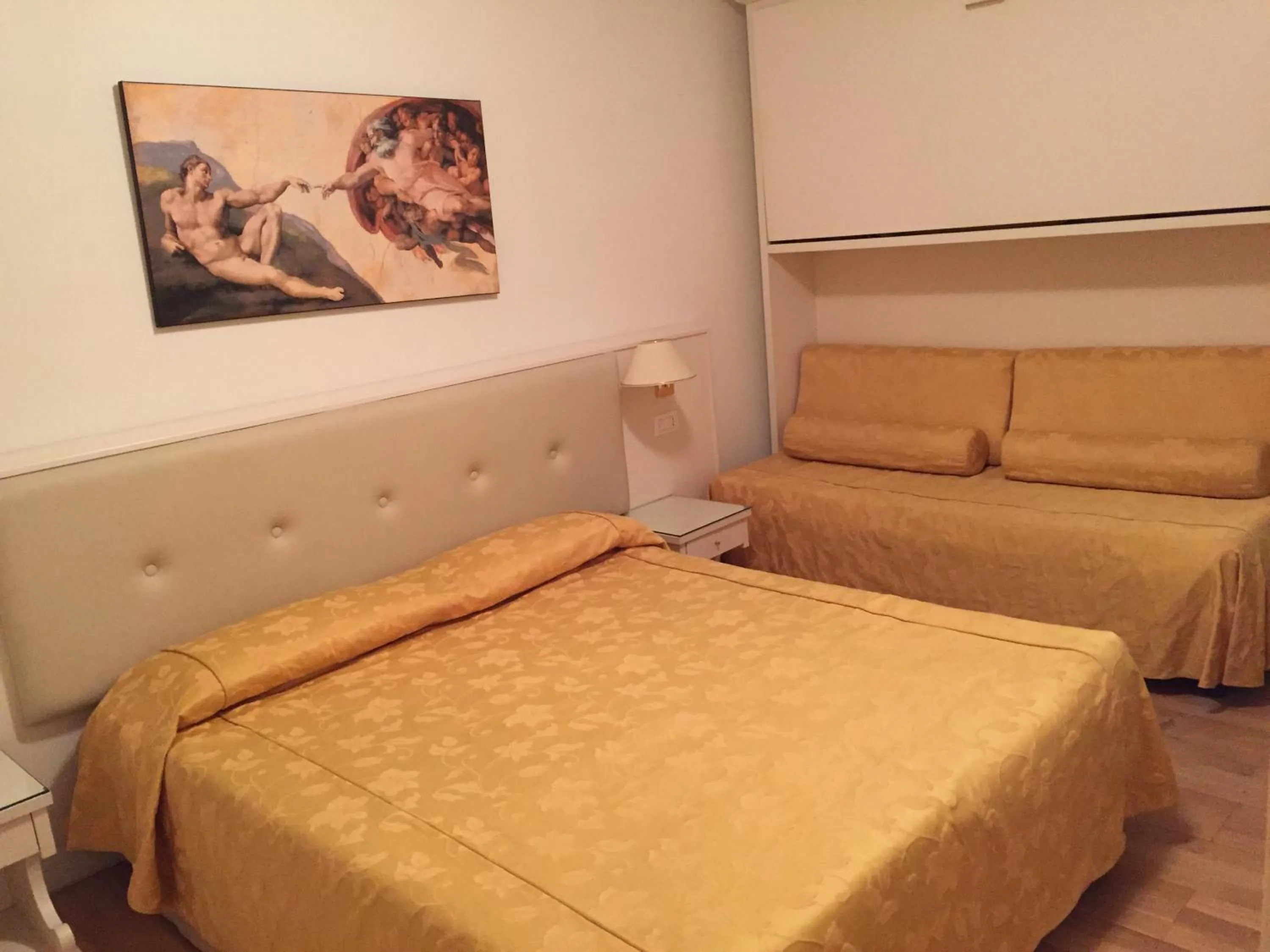 Photo of the whole room, Bed in Albergo ai Tolentini