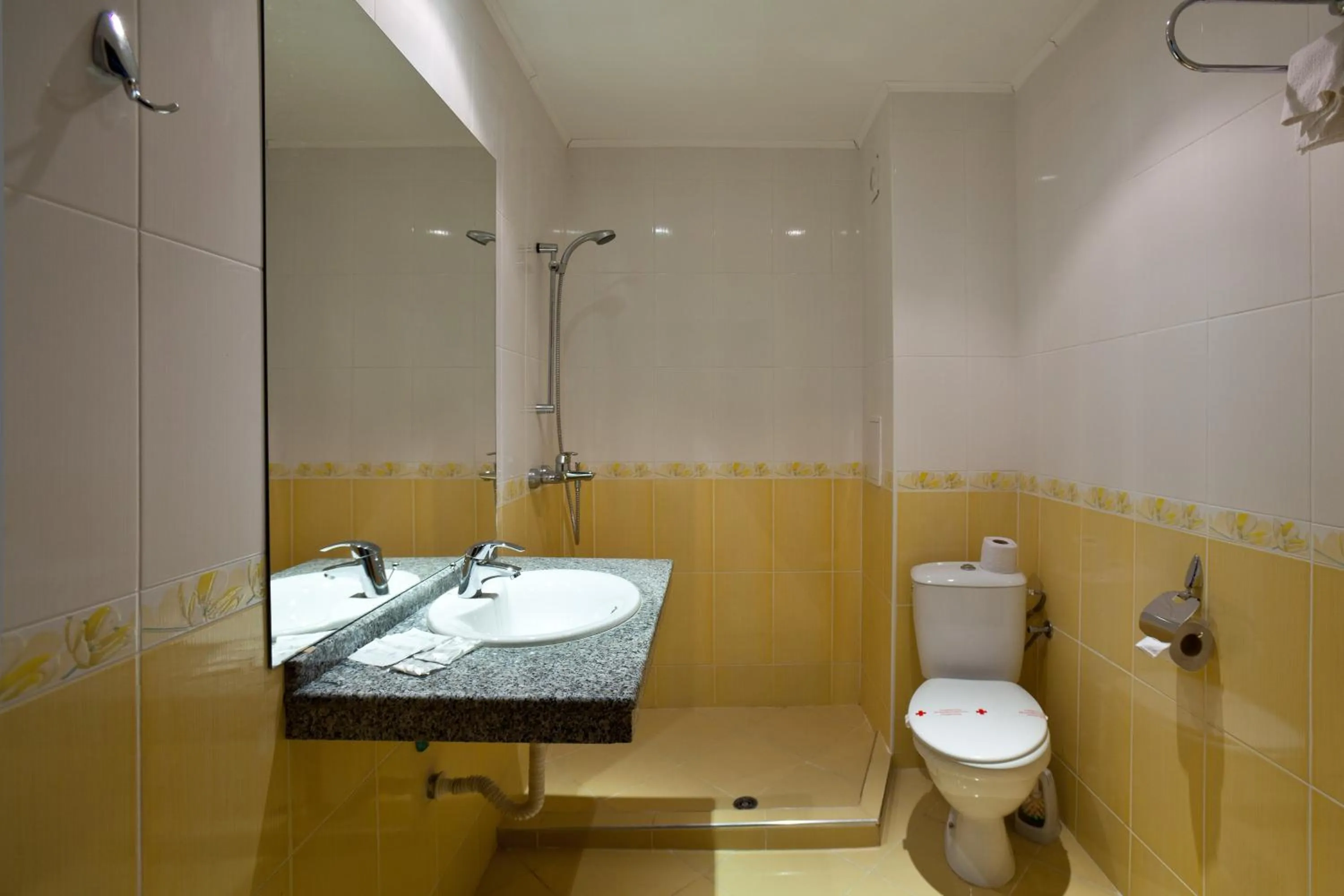 Bathroom in Perla Plaza Hotel - All Inclusive