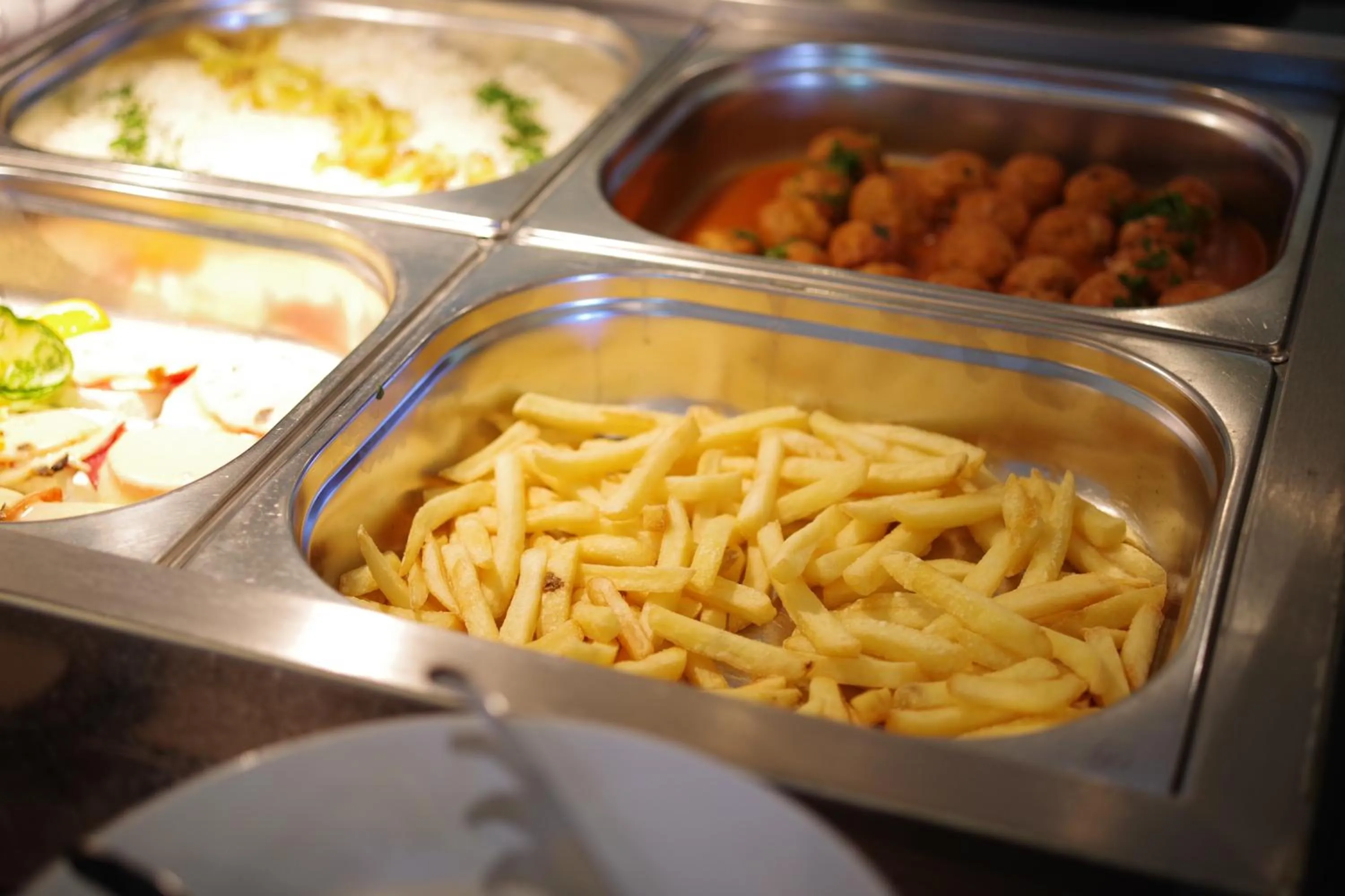 Food in Perla Plaza Hotel - All Inclusive