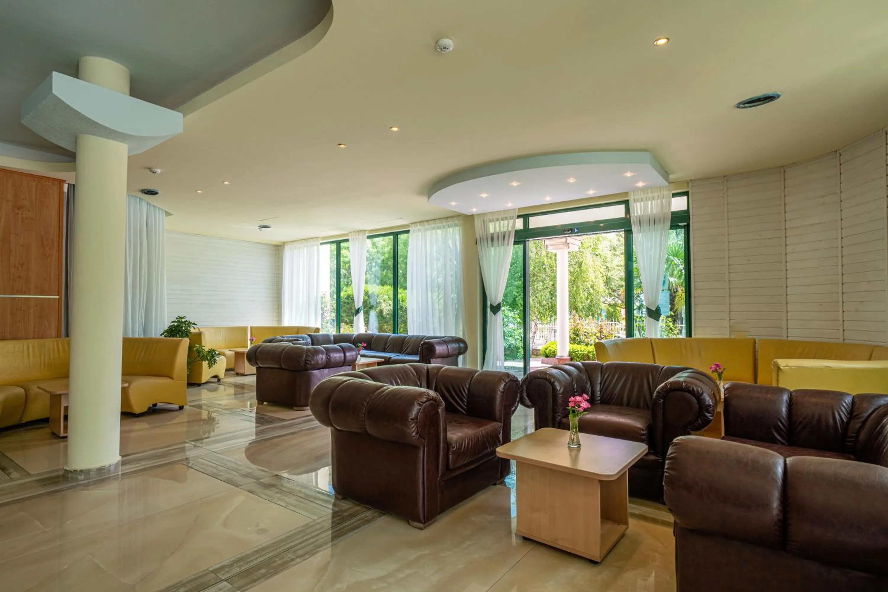 Lobby or reception in Perla Plaza Hotel - All Inclusive