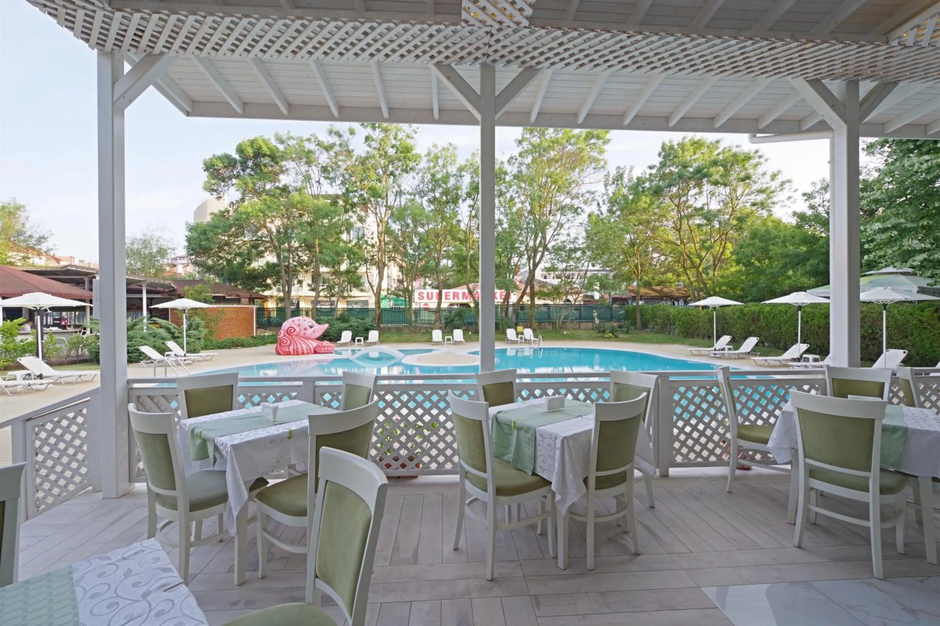 Restaurant/places to eat in Perla Plaza Hotel - All Inclusive