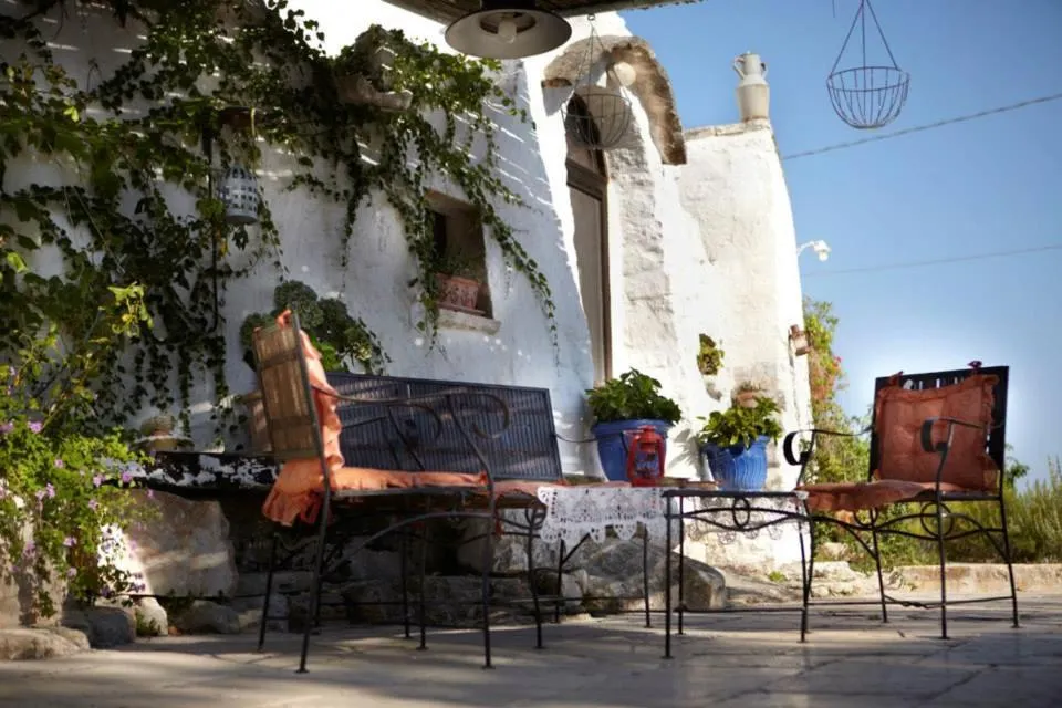 Property building in I Trulli Di Acquarossa