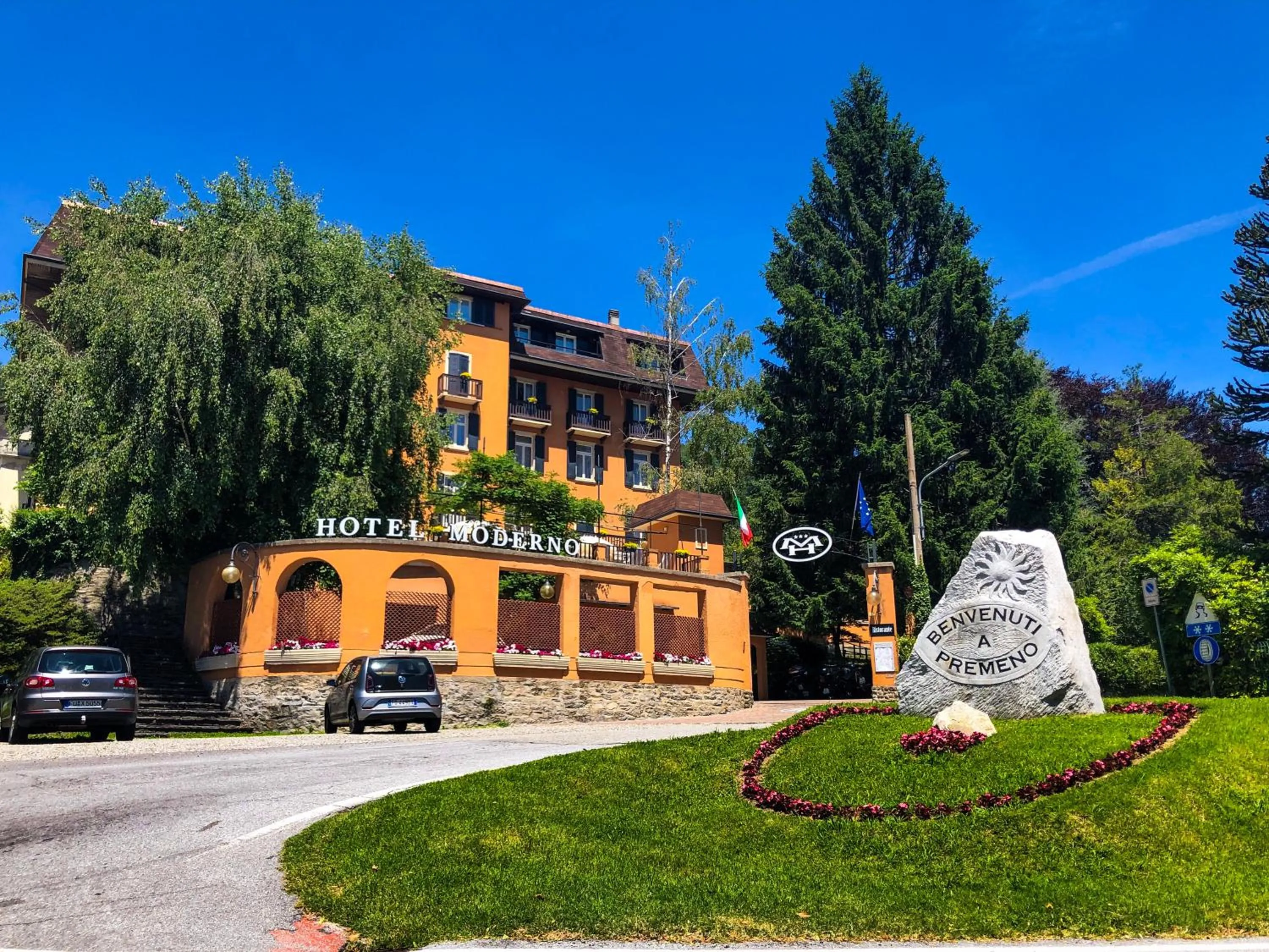 Property building in Hotel Moderno