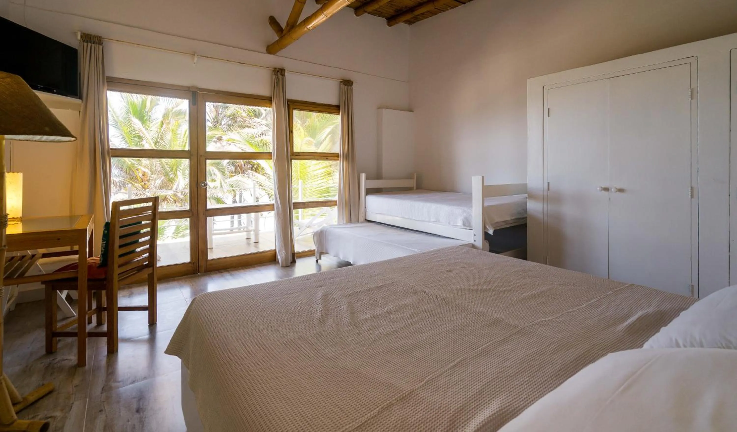 Bed in Sunset Mancora