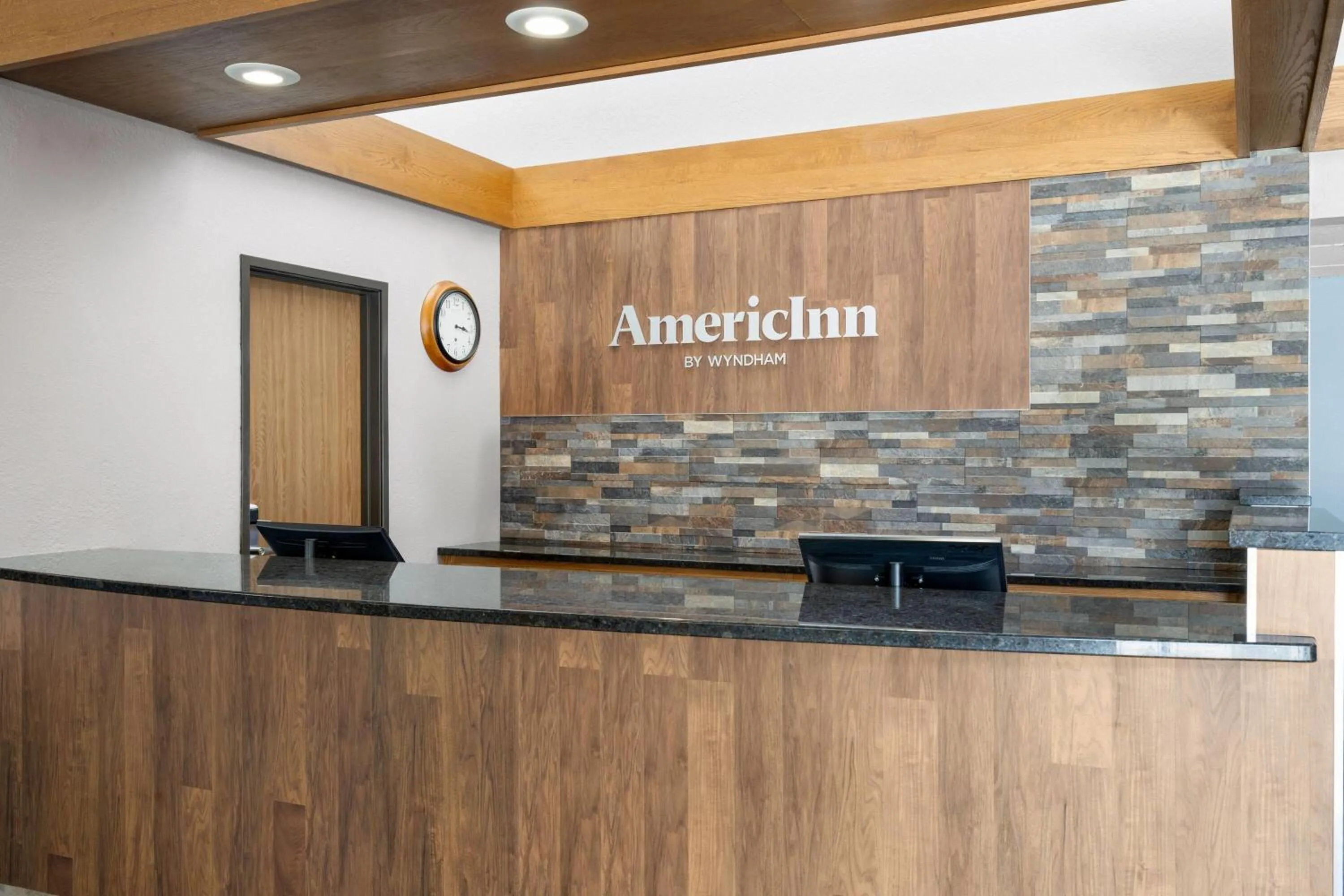 Lobby or reception in AmericInn by Wyndham Alexandria