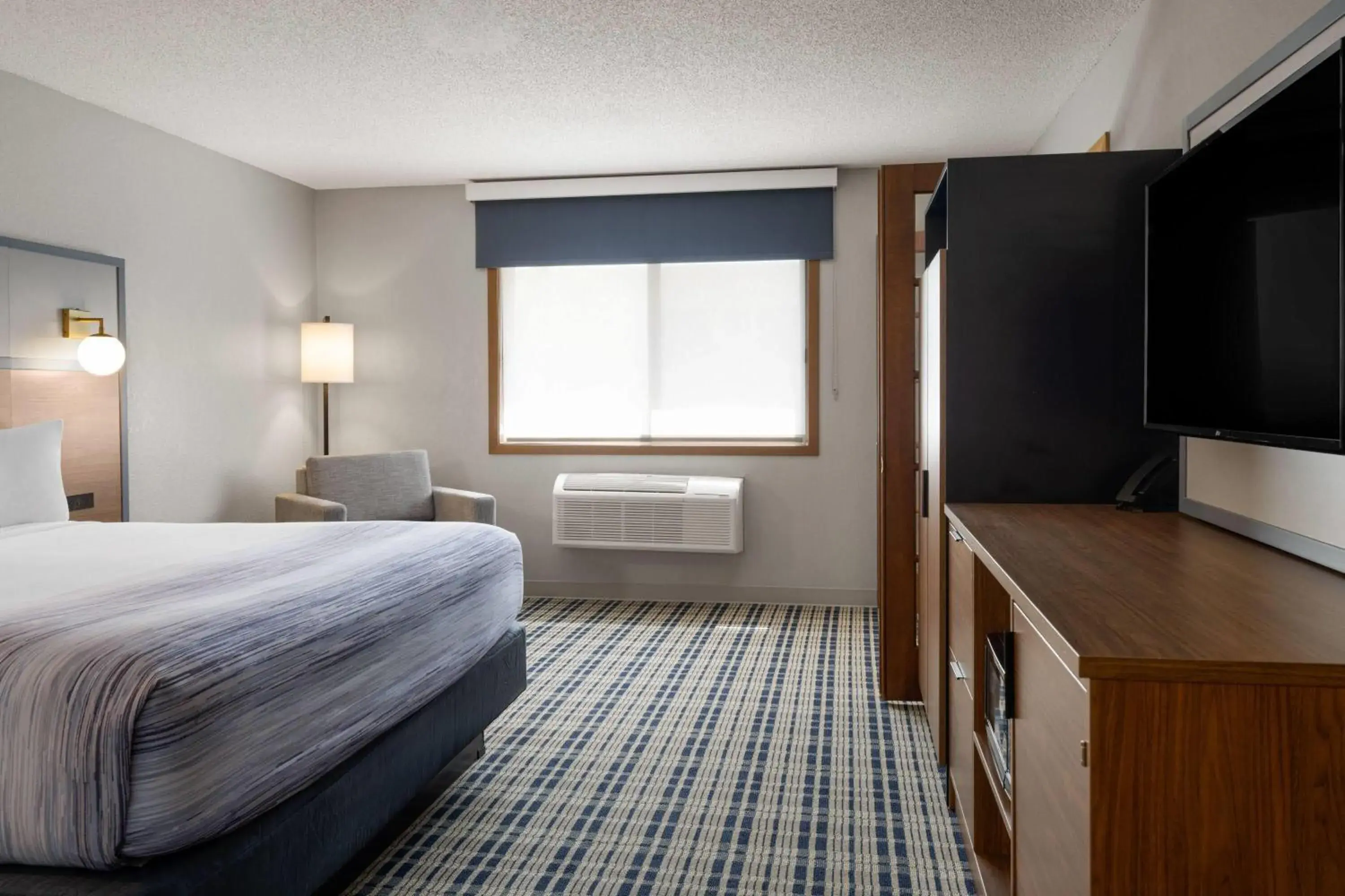 Deluxe King Suite - Non-Smoking in AmericInn by Wyndham Alexandria Deluxe King Suite - Non-Smoking in AmericInn by Wyndham Alexandria