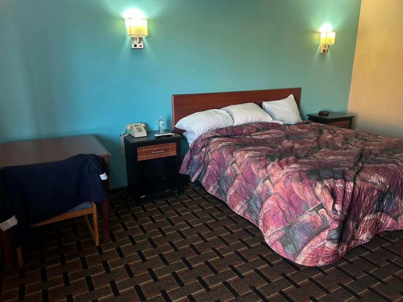 Bedroom, Bed in Crete Inn by Capital O Near Lincoln