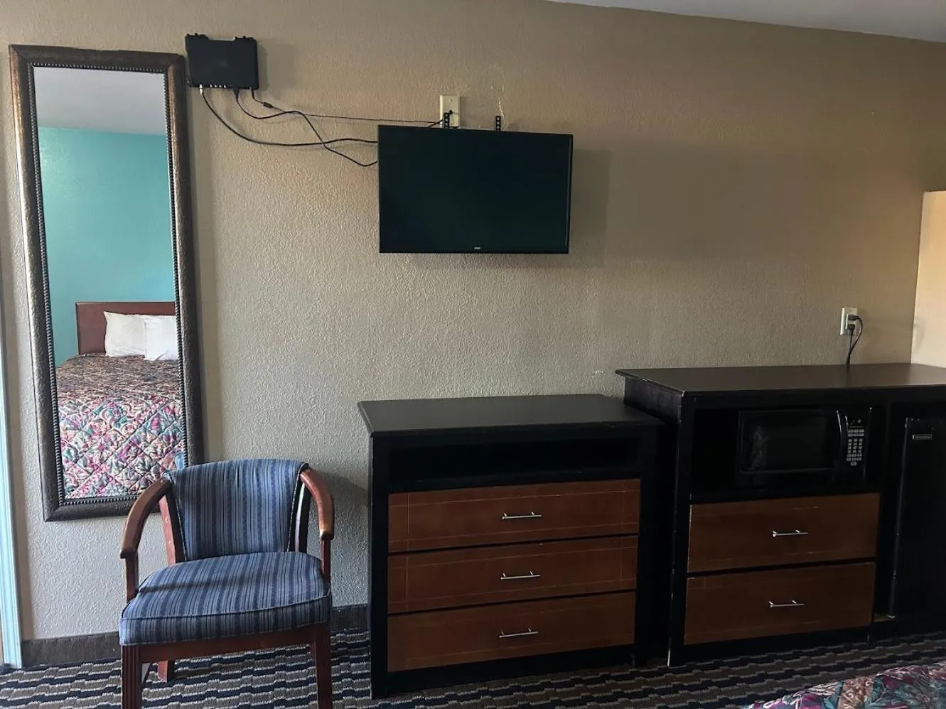 TV and multimedia in Crete Inn by Capital O Near Lincoln
