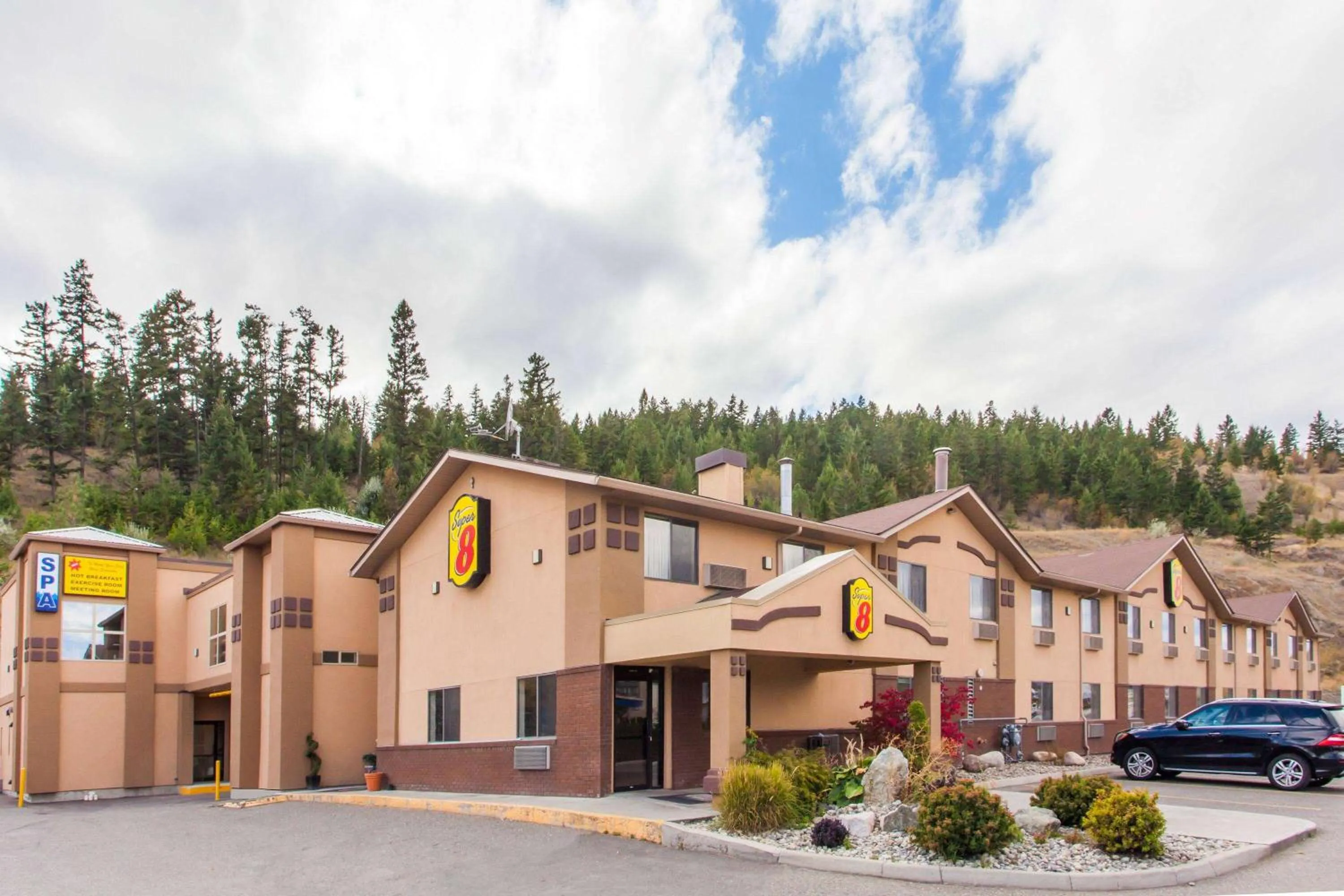 Property building in Super 8 by Wyndham Kamloops On The Hill