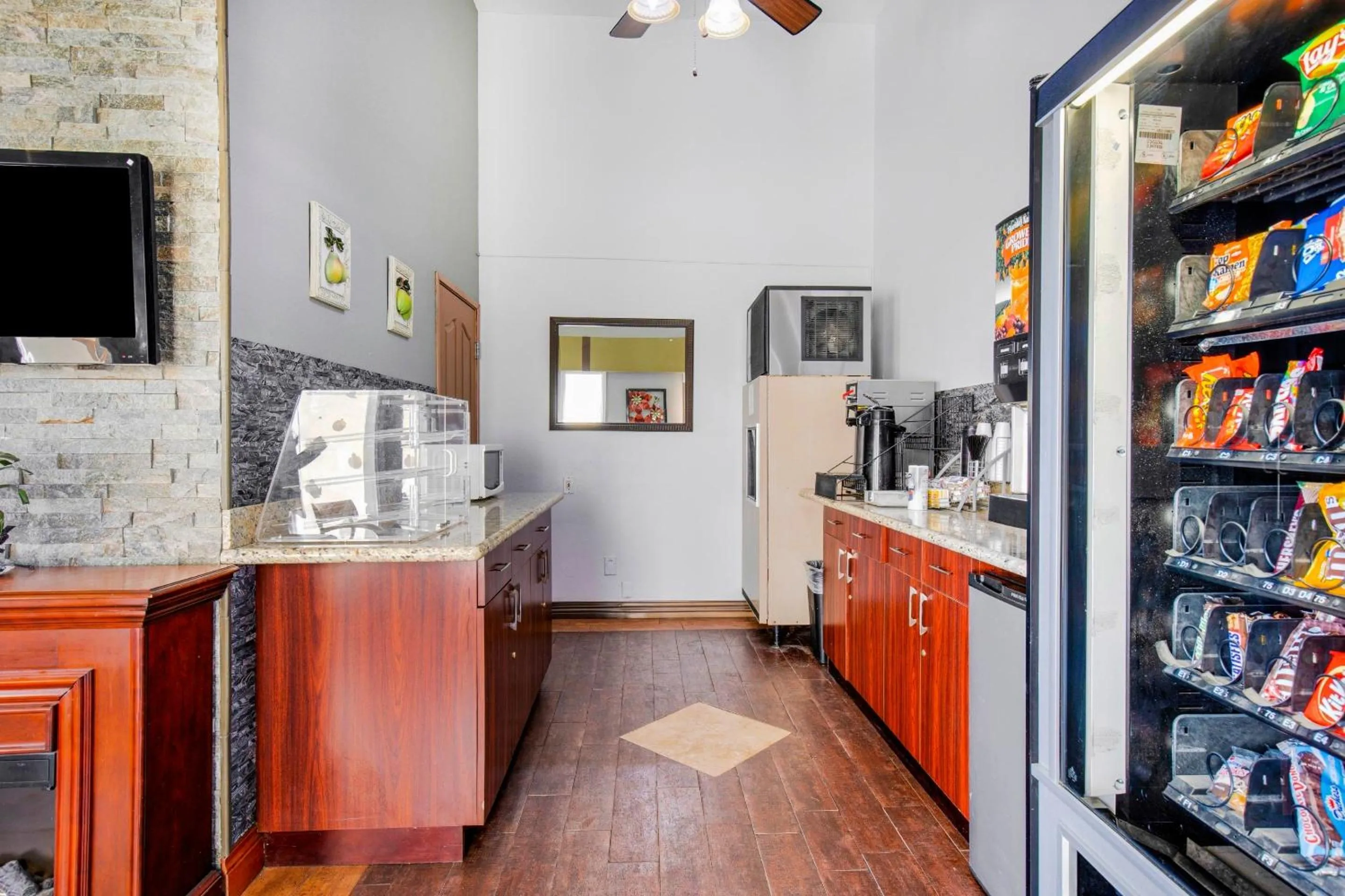 Dining area in Rockview Hotel Castle Rock Downtown