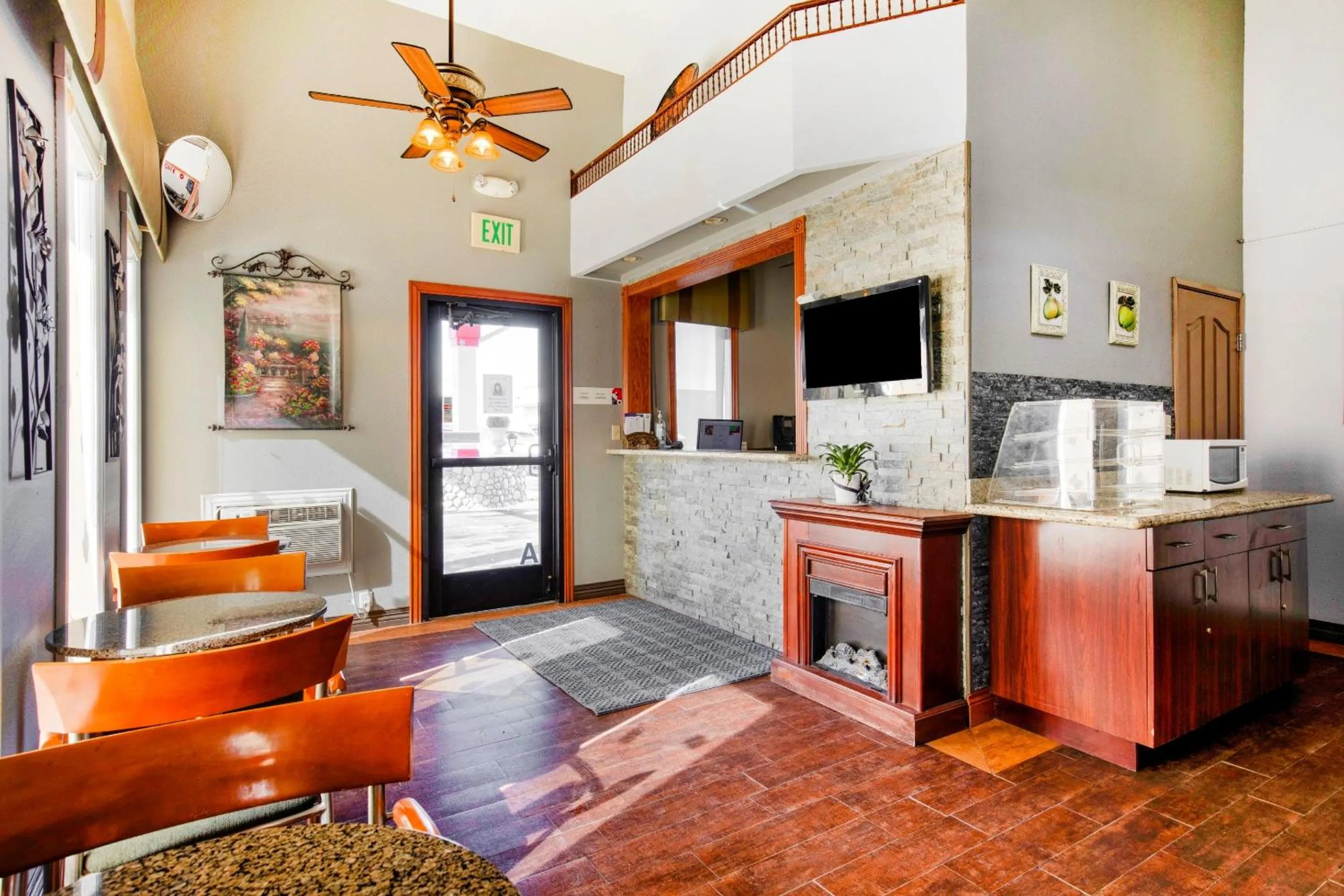 Lobby or reception in Rockview Hotel Castle Rock Downtown