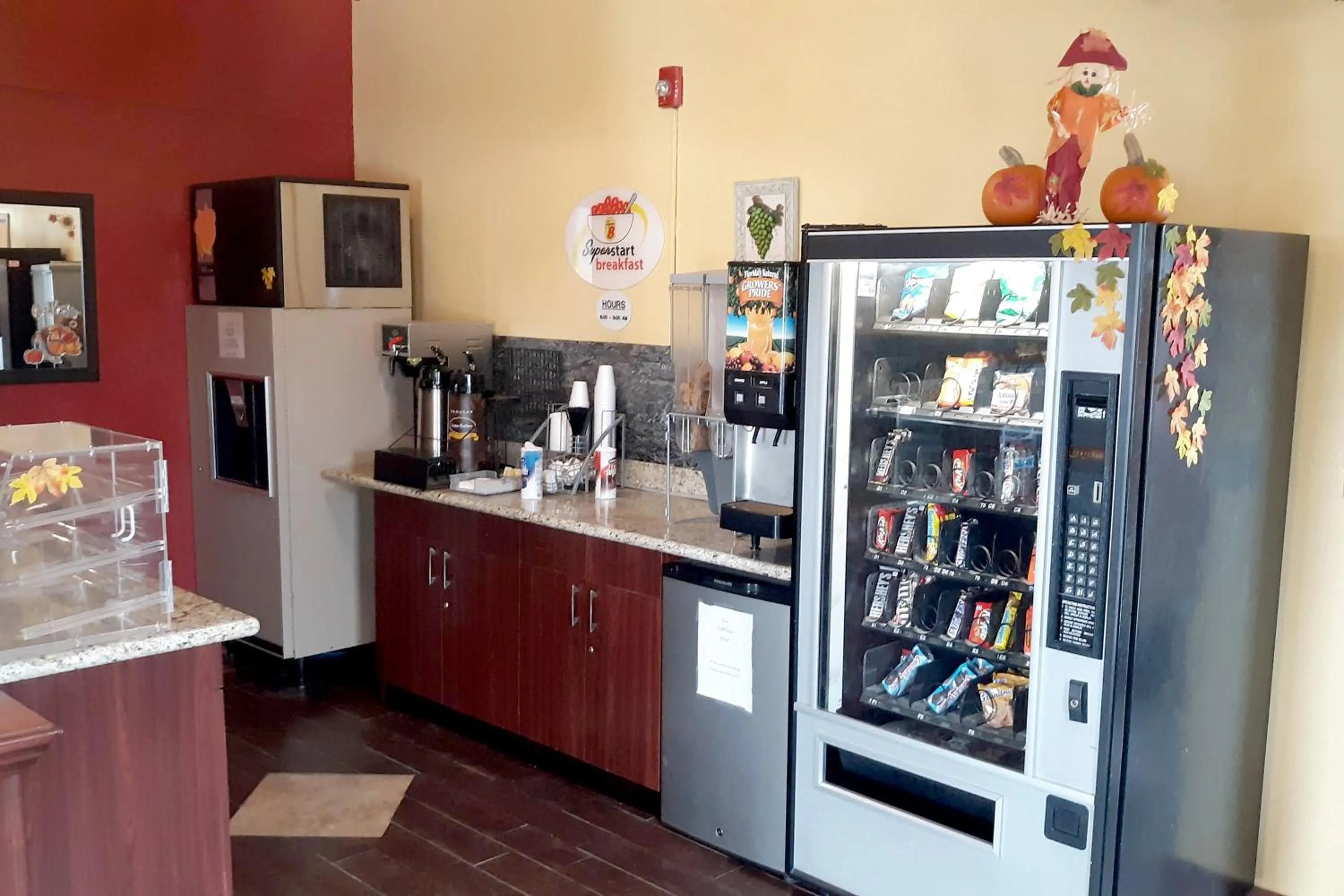 Breakfast in Rockview Hotel Castle Rock Downtown