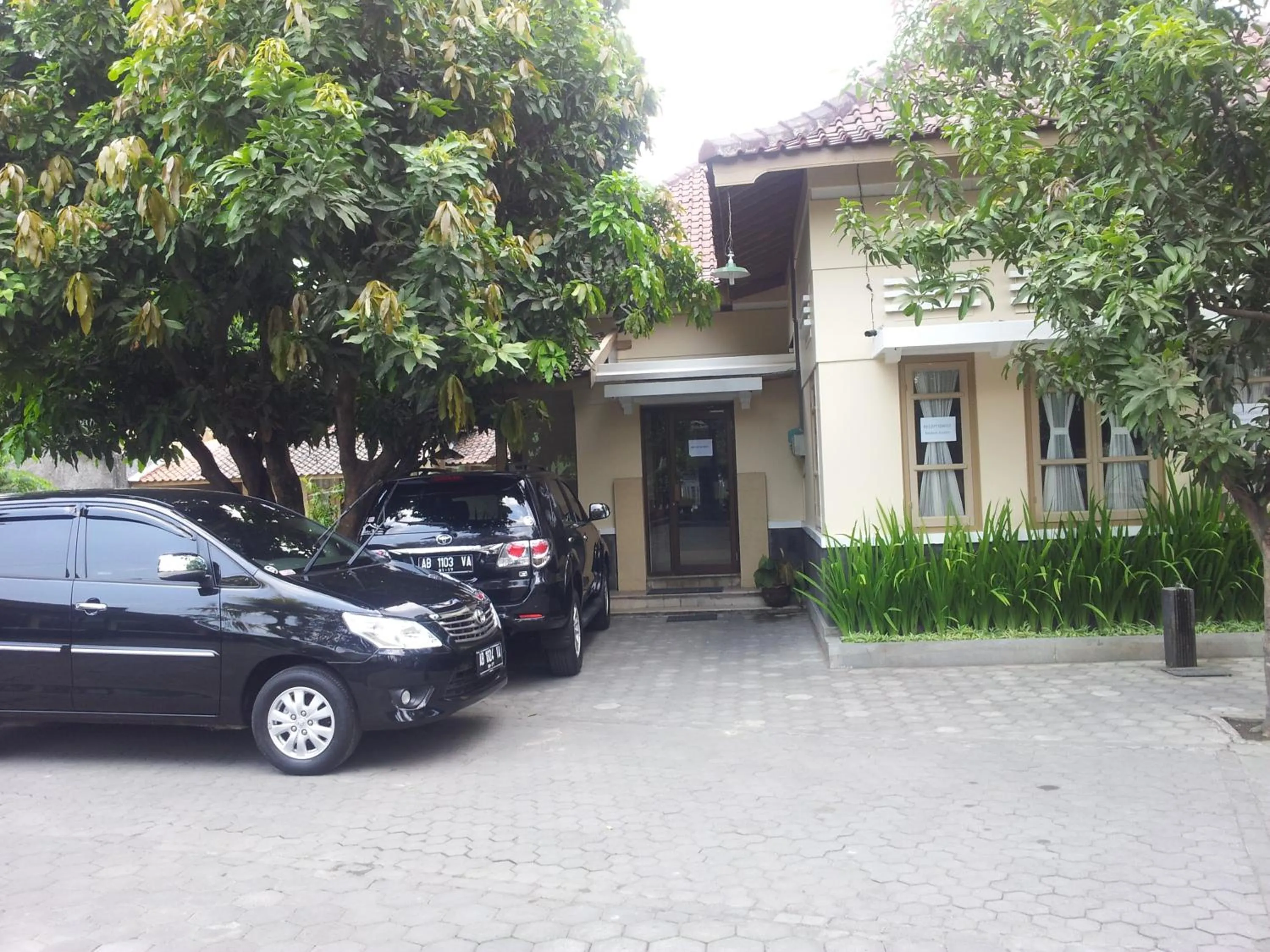 Ndalem Suratin Guesthouse