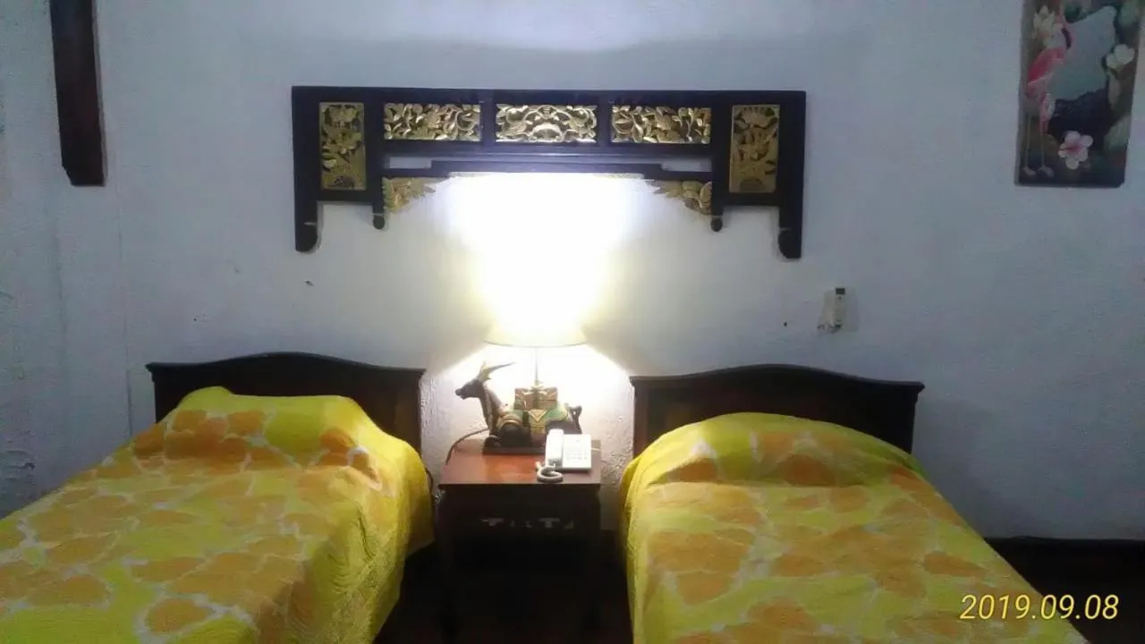 bunk bed, Bed in Gazebo Beach Hotel