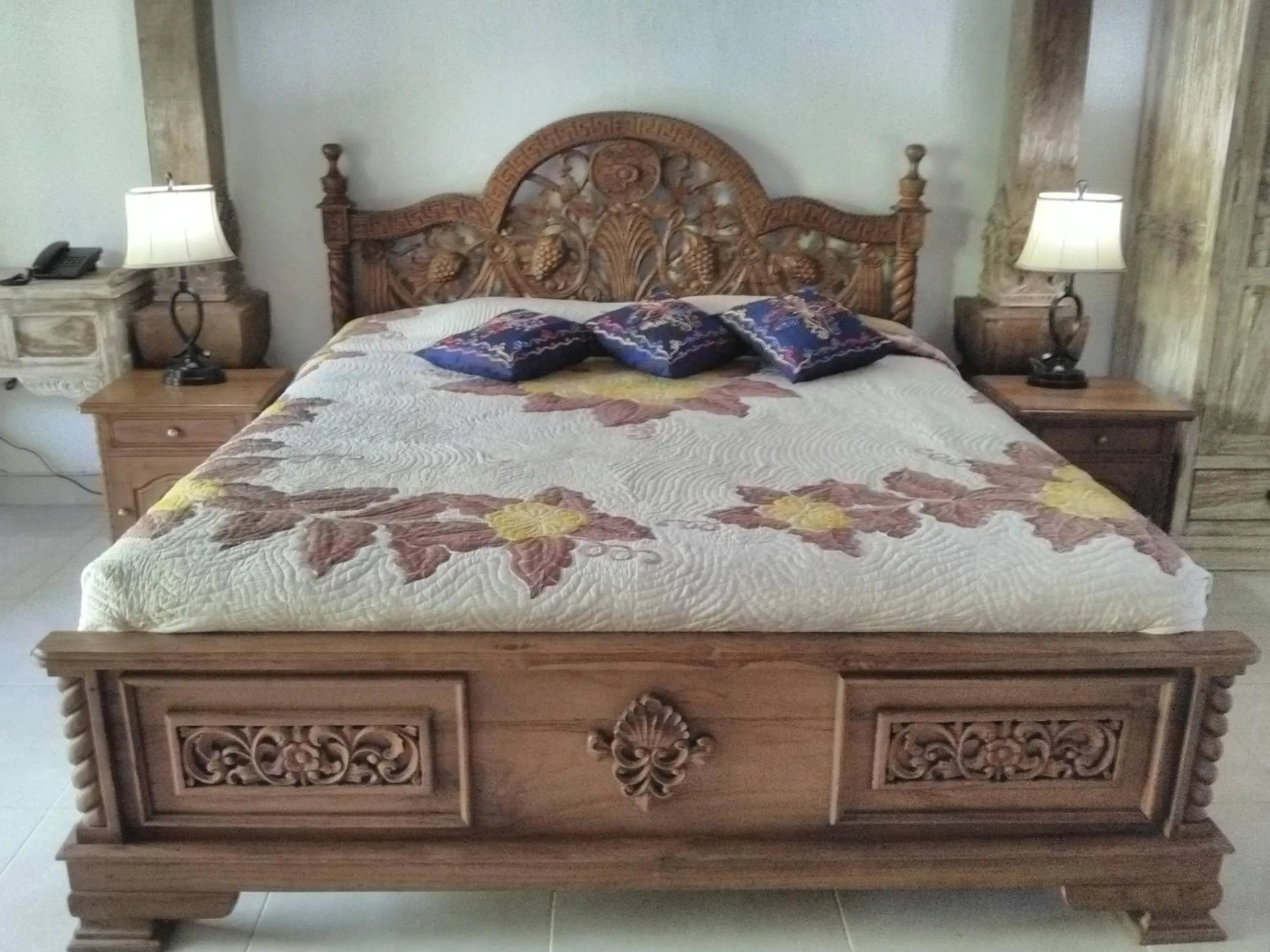 bunk bed, Bed in Gazebo Beach Hotel