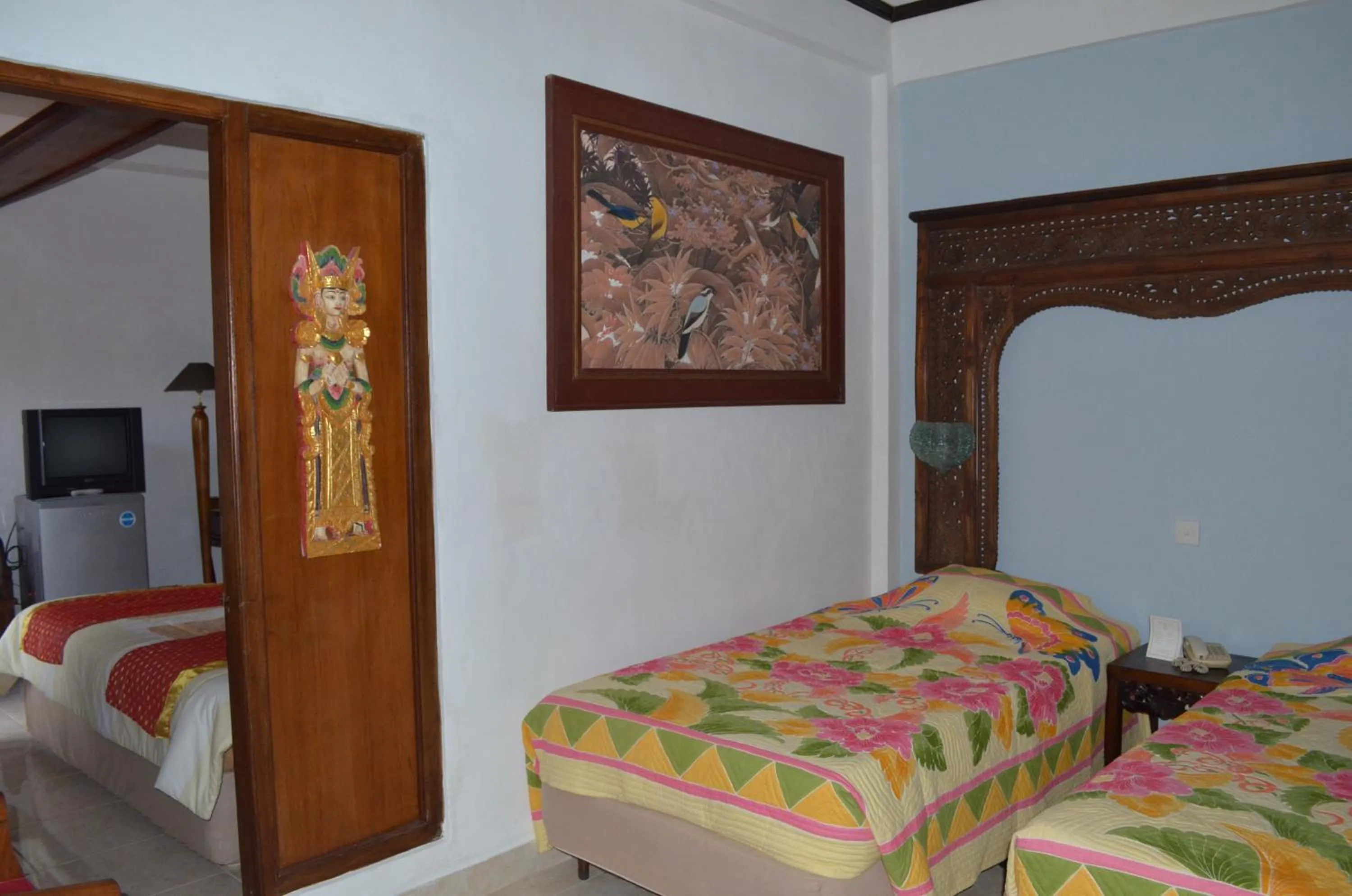 Bed in Gazebo Beach Hotel