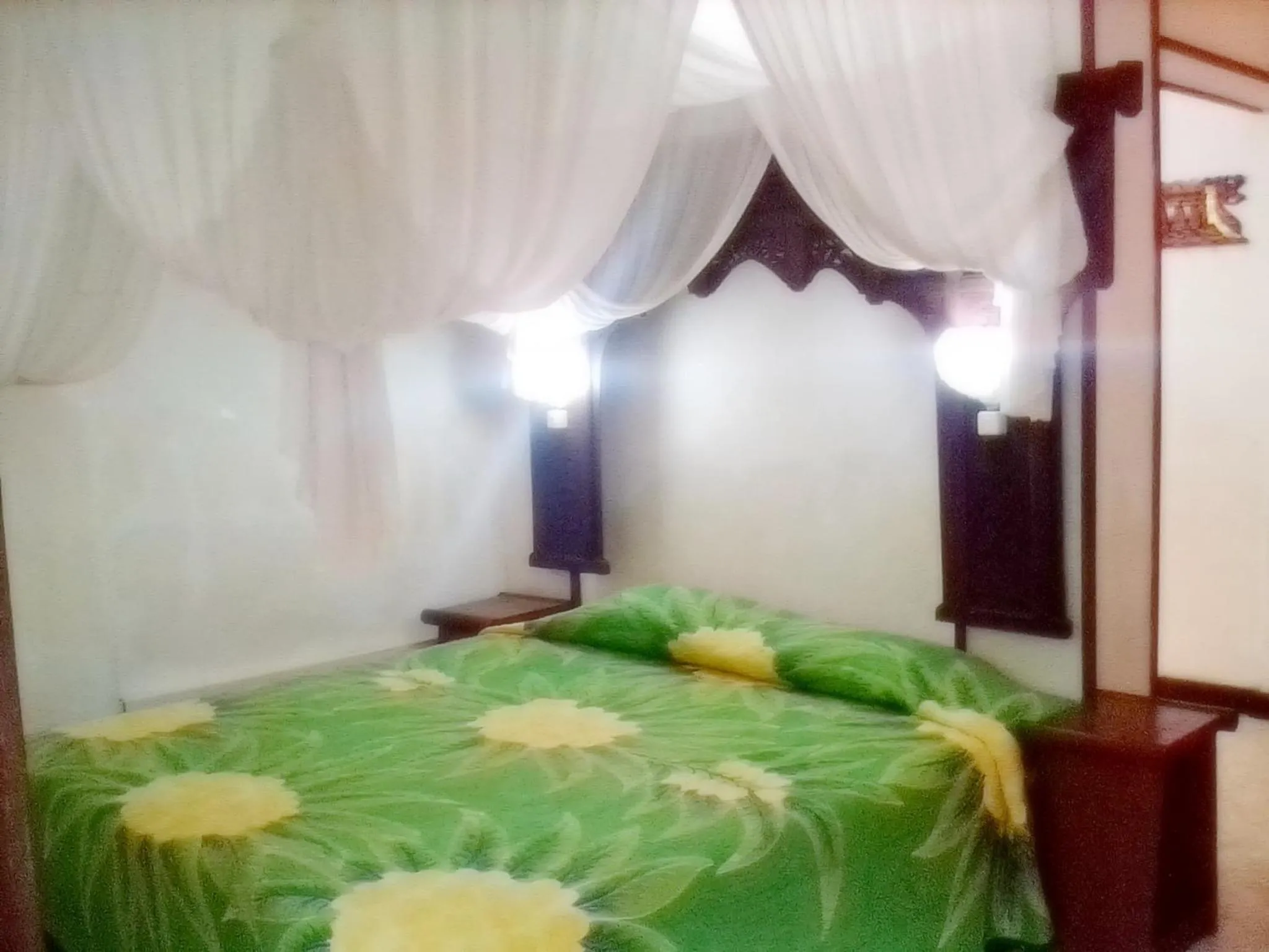 bunk bed, Bed in Gazebo Beach Hotel