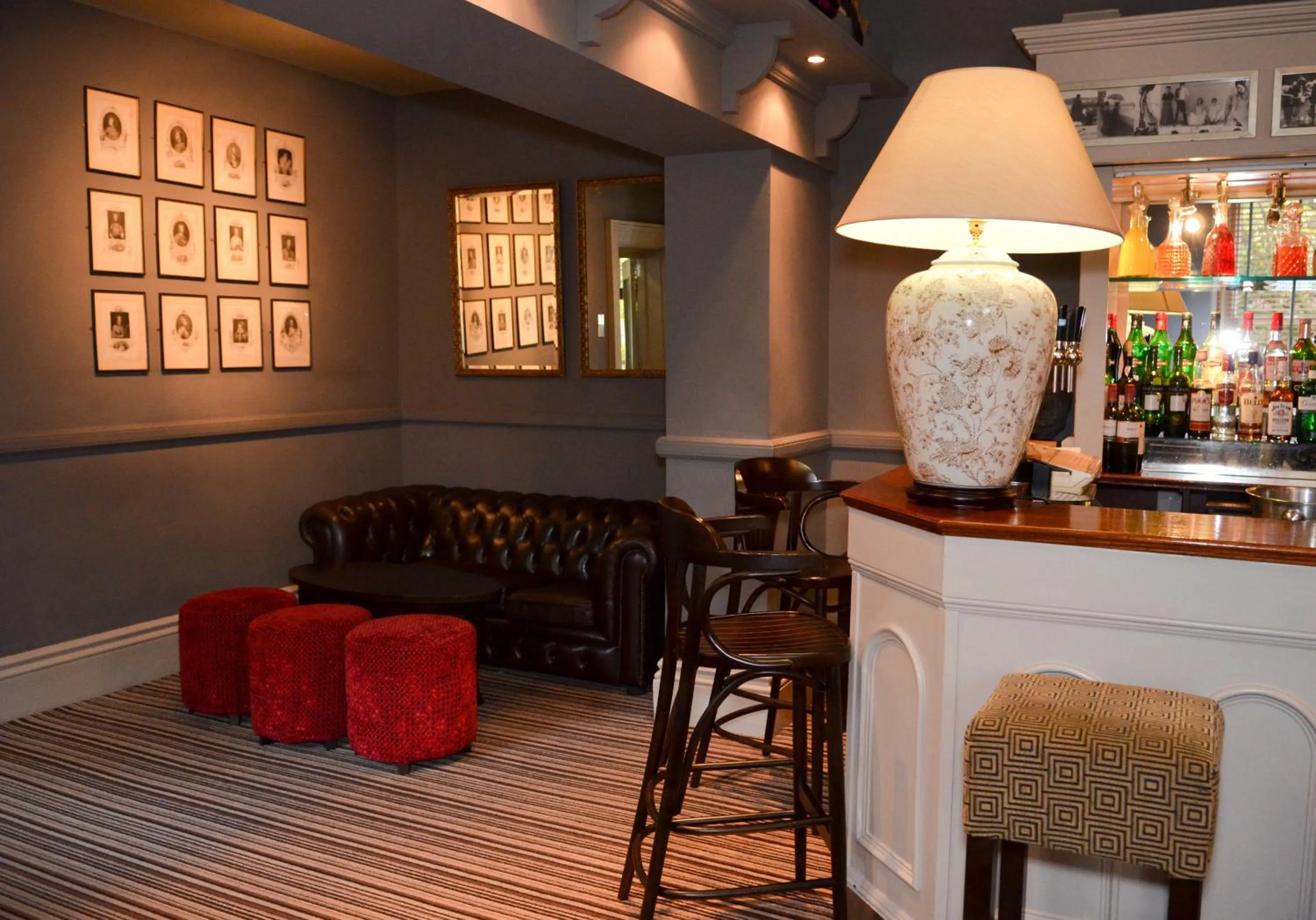 Lounge or bar in Regent Hotel Doncaster