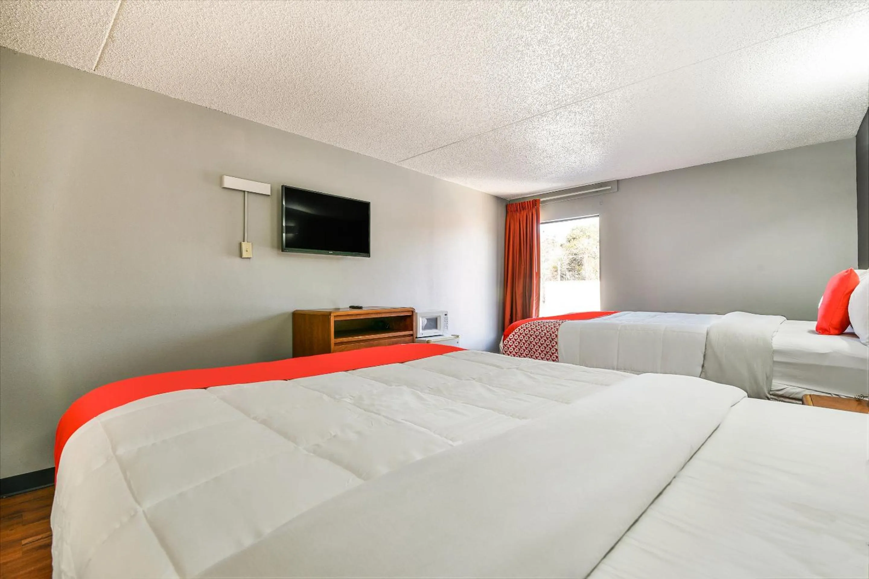 Bedroom, Bed in OYO Townhouse Inn Jacksonville near Little Rock Air Force Base